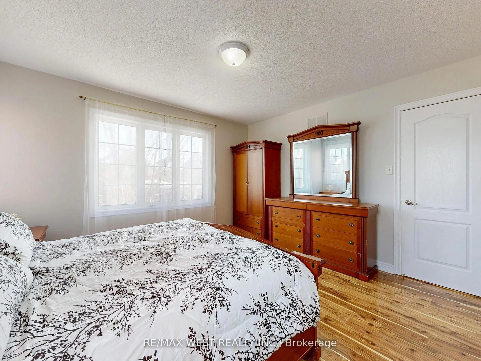 Photo 30 of 56 Planter Crescent, Vaughan, Vellore Village — HOMEH
