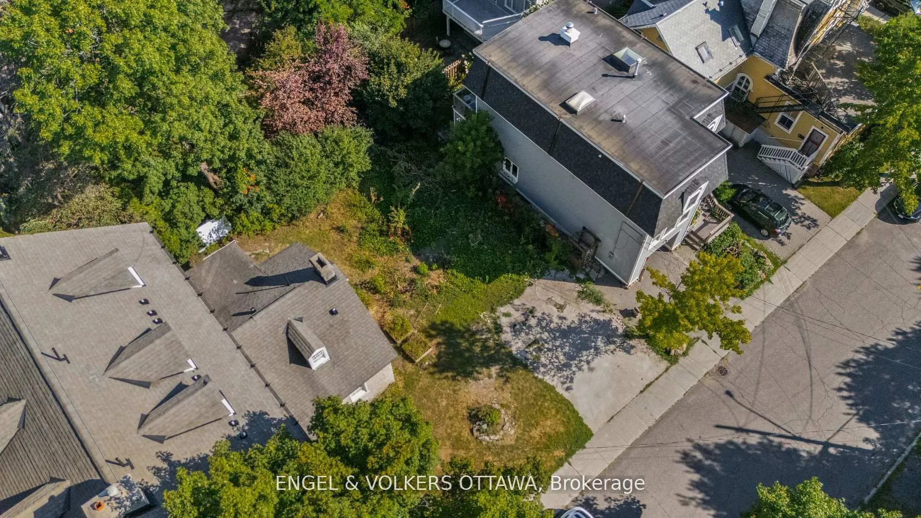 Photo 6 of 69 Thomas Street, Ottawa, New Edinburgh — HOMEH