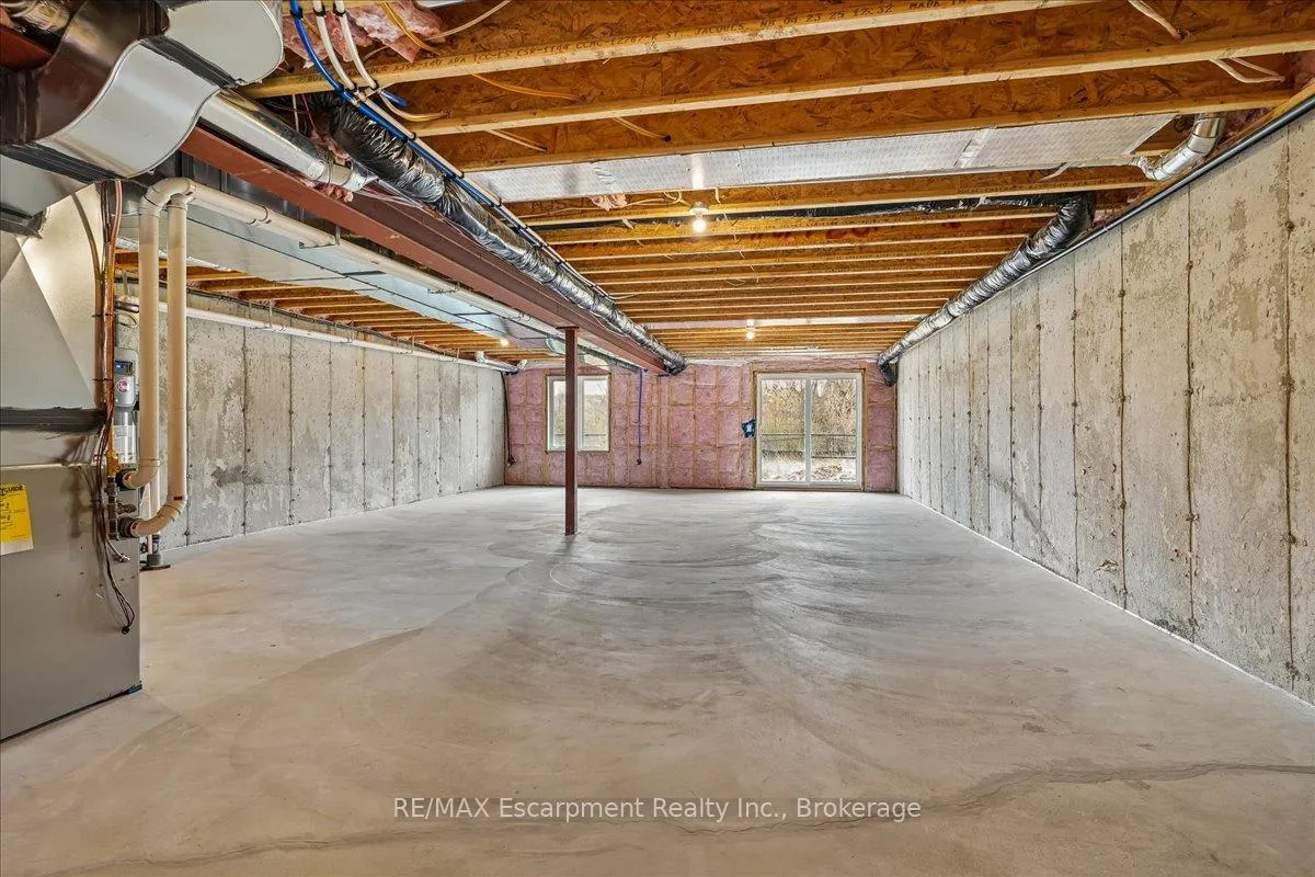 Photo 37 of 76 Valley Trail Place, Hamilton, Waterdown — HOMEH