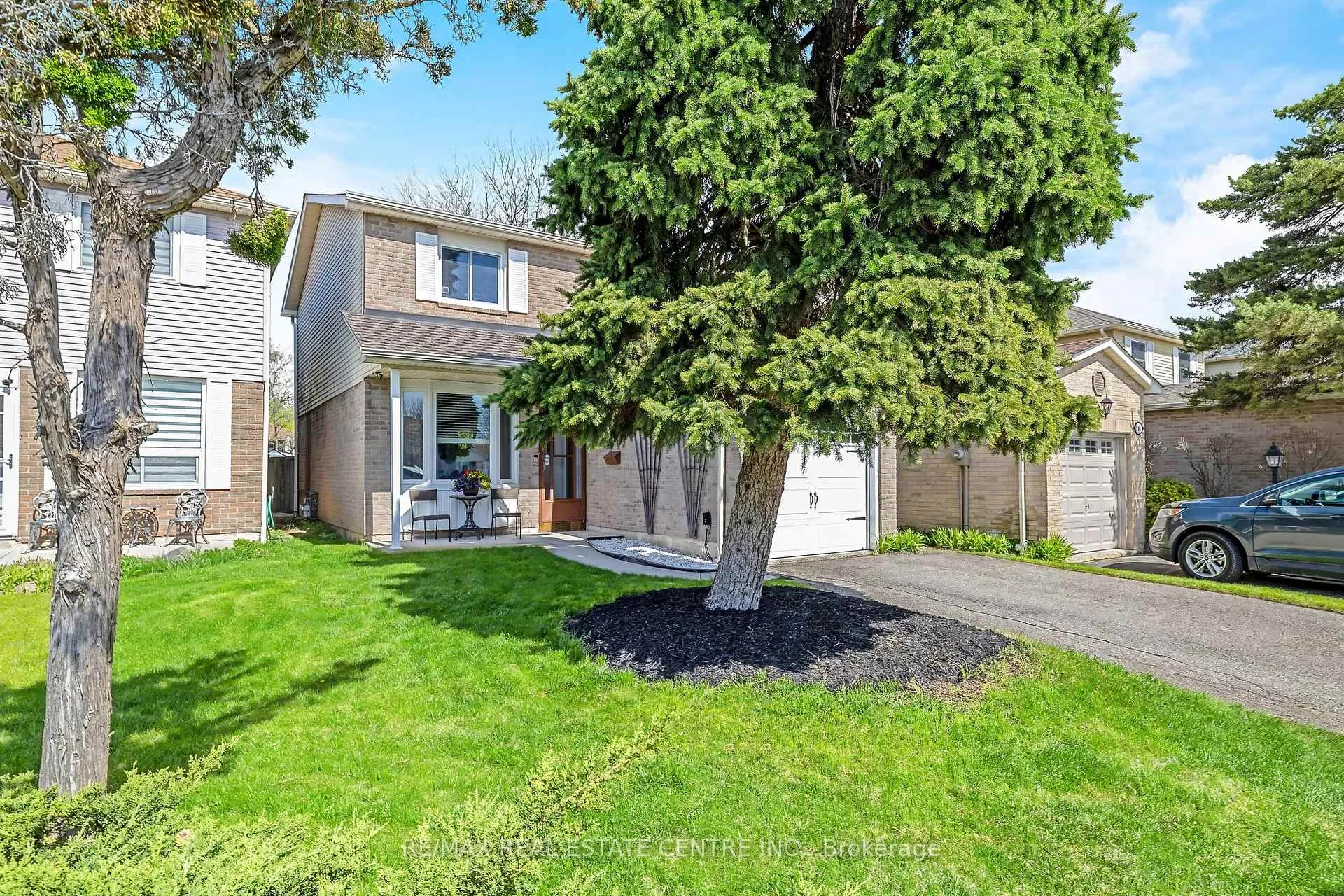 Photo 2 of 3145 Mccarron Crescent, Mississauga, Meadowvale — HOMEH