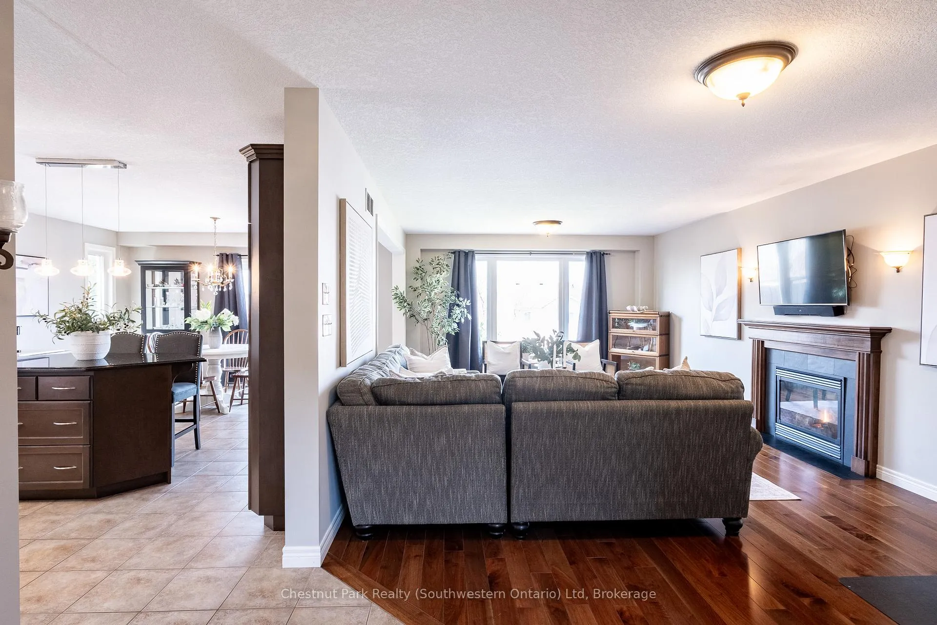Photo 8 of 185 Clair Road W, Guelph, Clairfields/Hanlon Business Park — HOMEH
