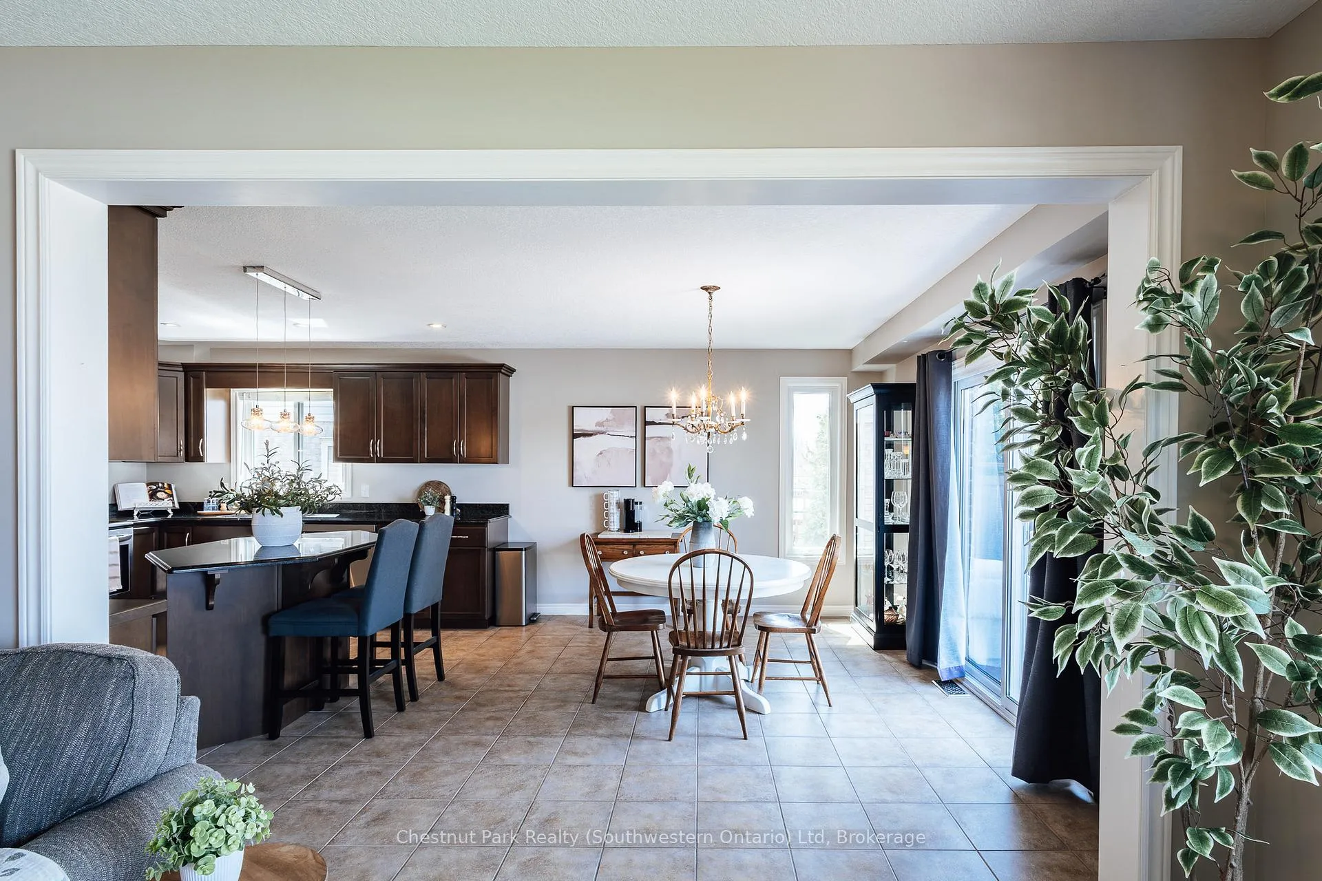 Photo 21 of 185 Clair Road W, Guelph, Clairfields/Hanlon Business Park — HOMEH