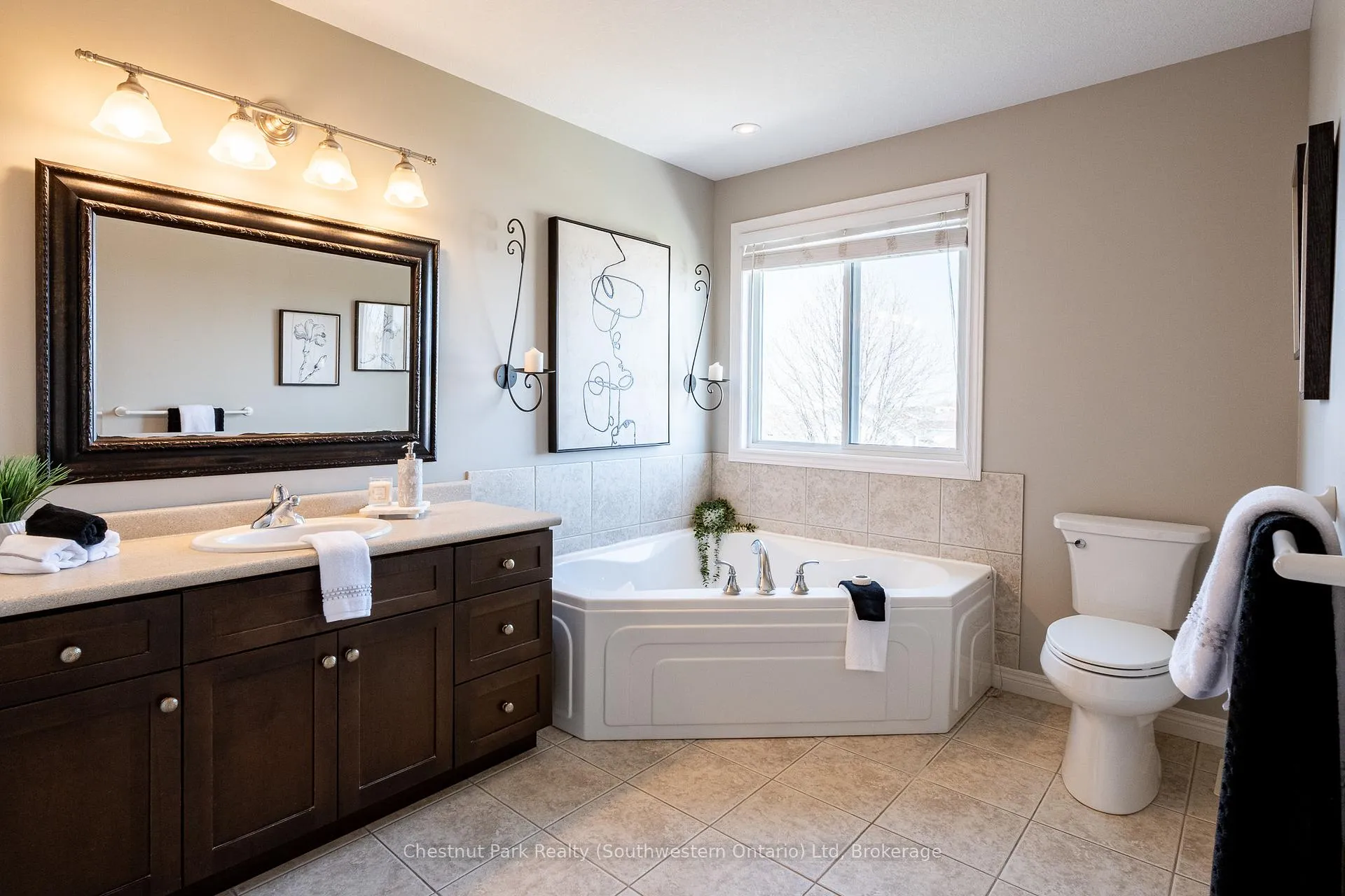 Photo 27 of 185 Clair Road W, Guelph, Clairfields/Hanlon Business Park — HOMEH