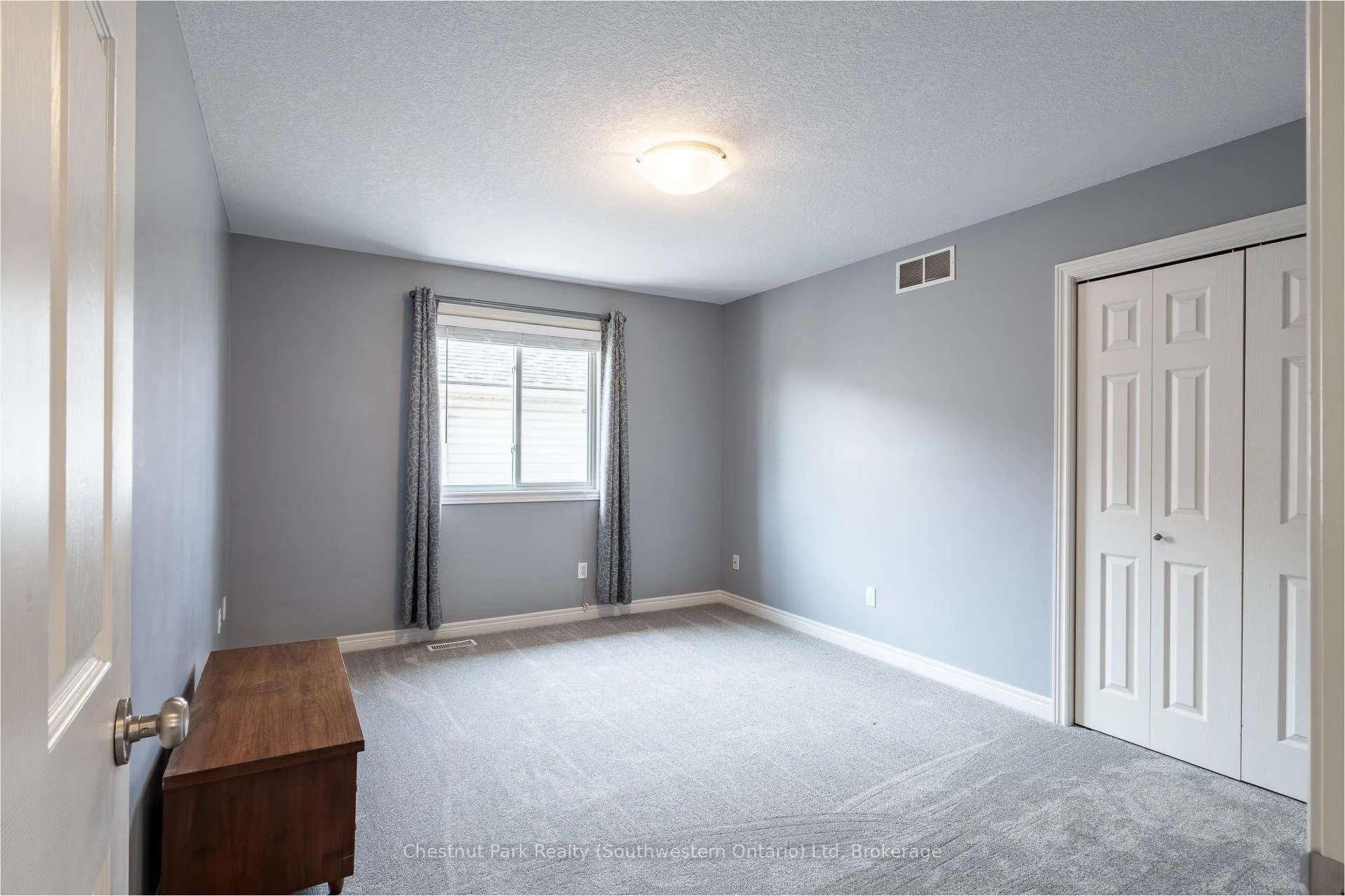 Photo 33 of 185 Clair Road W, Guelph, Clairfields/Hanlon Business Park — HOMEH