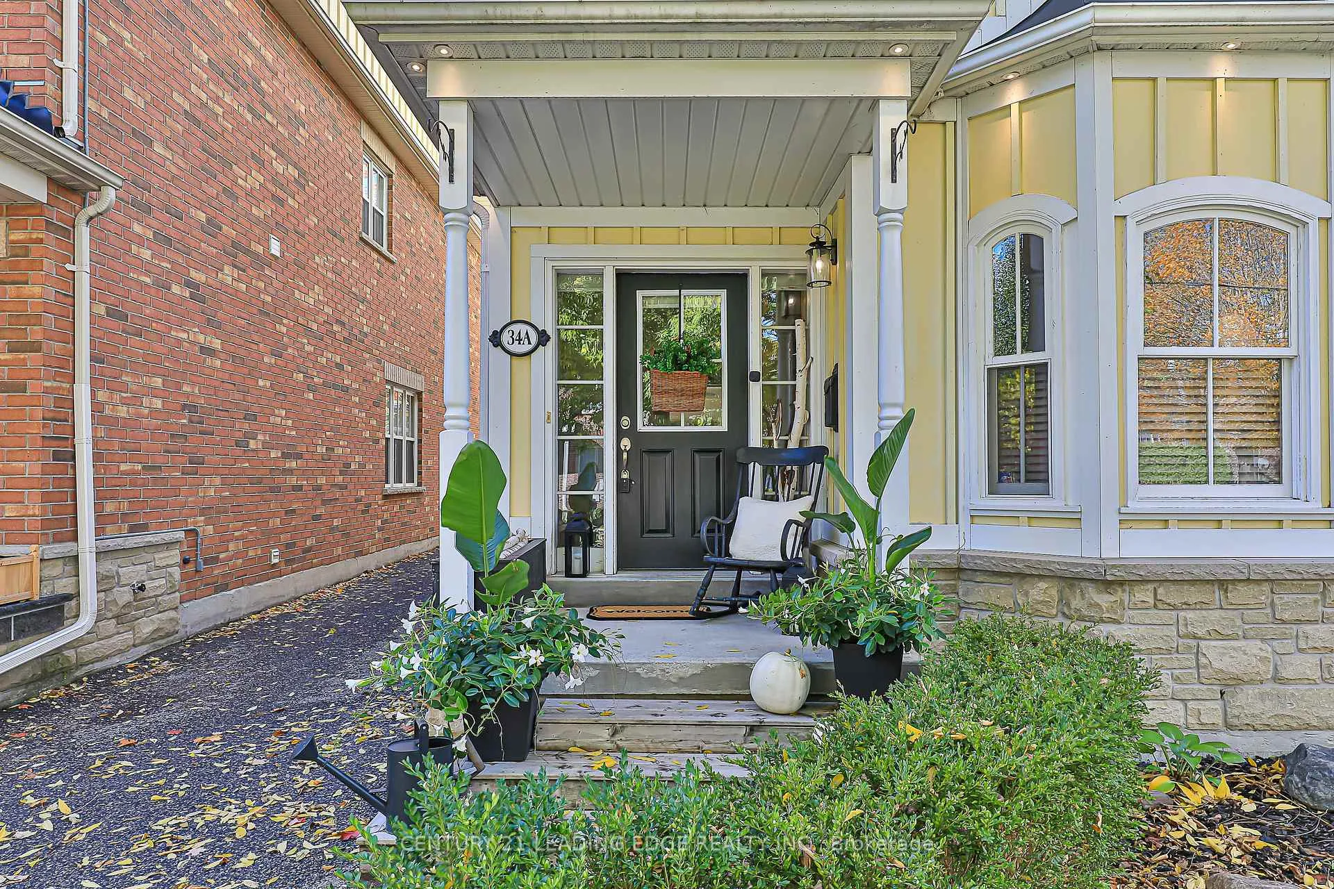 Photo 2 of 34A Washington Street, Markham, Old Markham Village — HOMEH