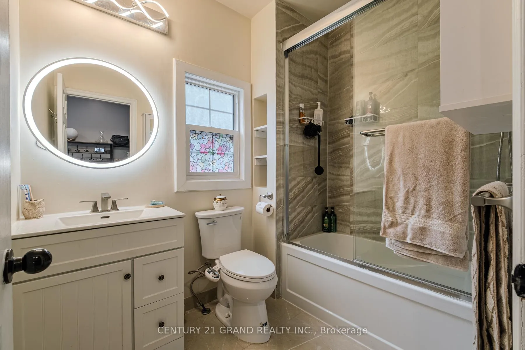 Photo 15 of 2104 Governors Road, Hamilton, Rural Ancaster — HOMEH
