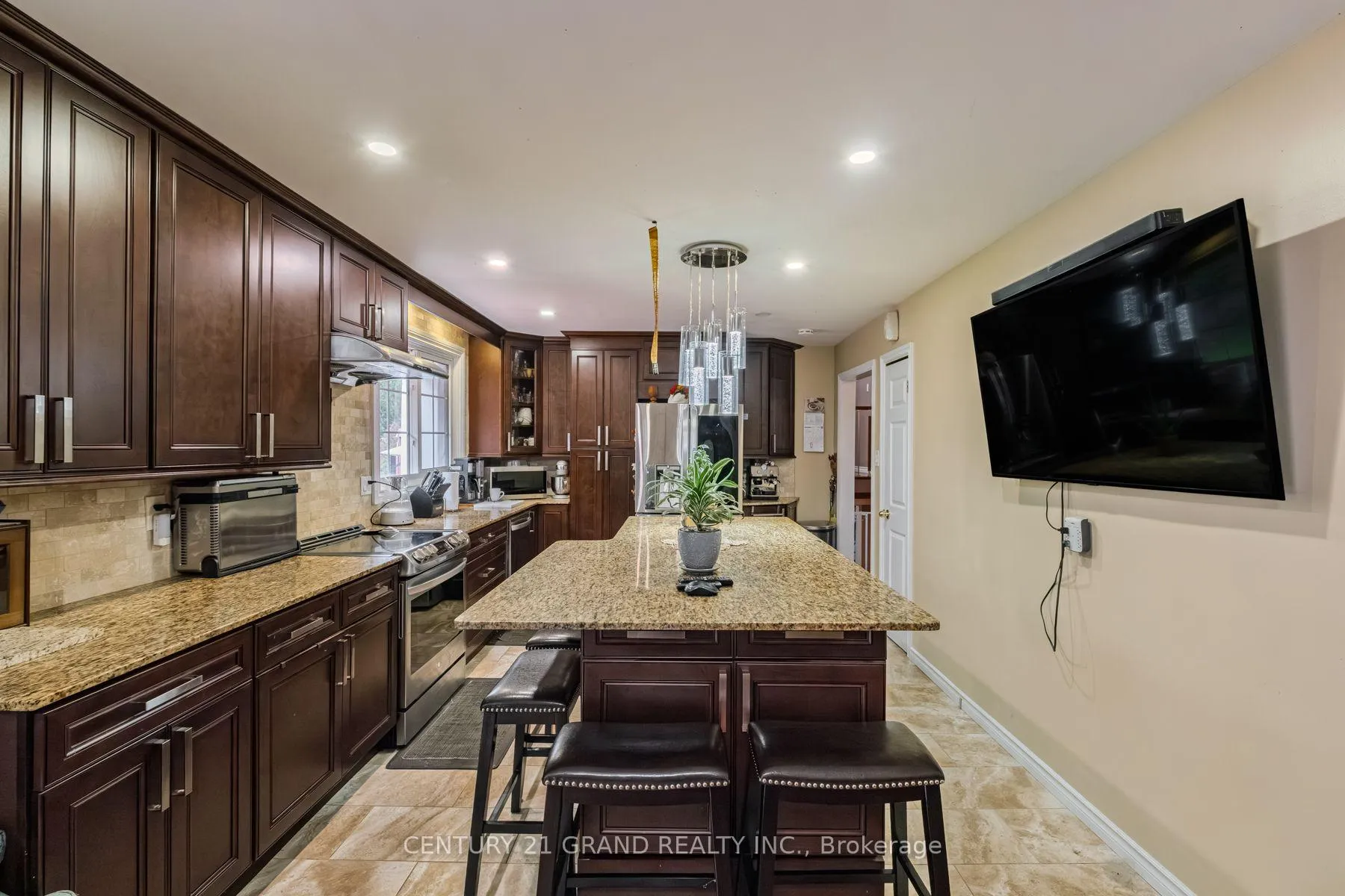 Photo 27 of 2104 Governors Road, Hamilton, Rural Ancaster — HOMEH