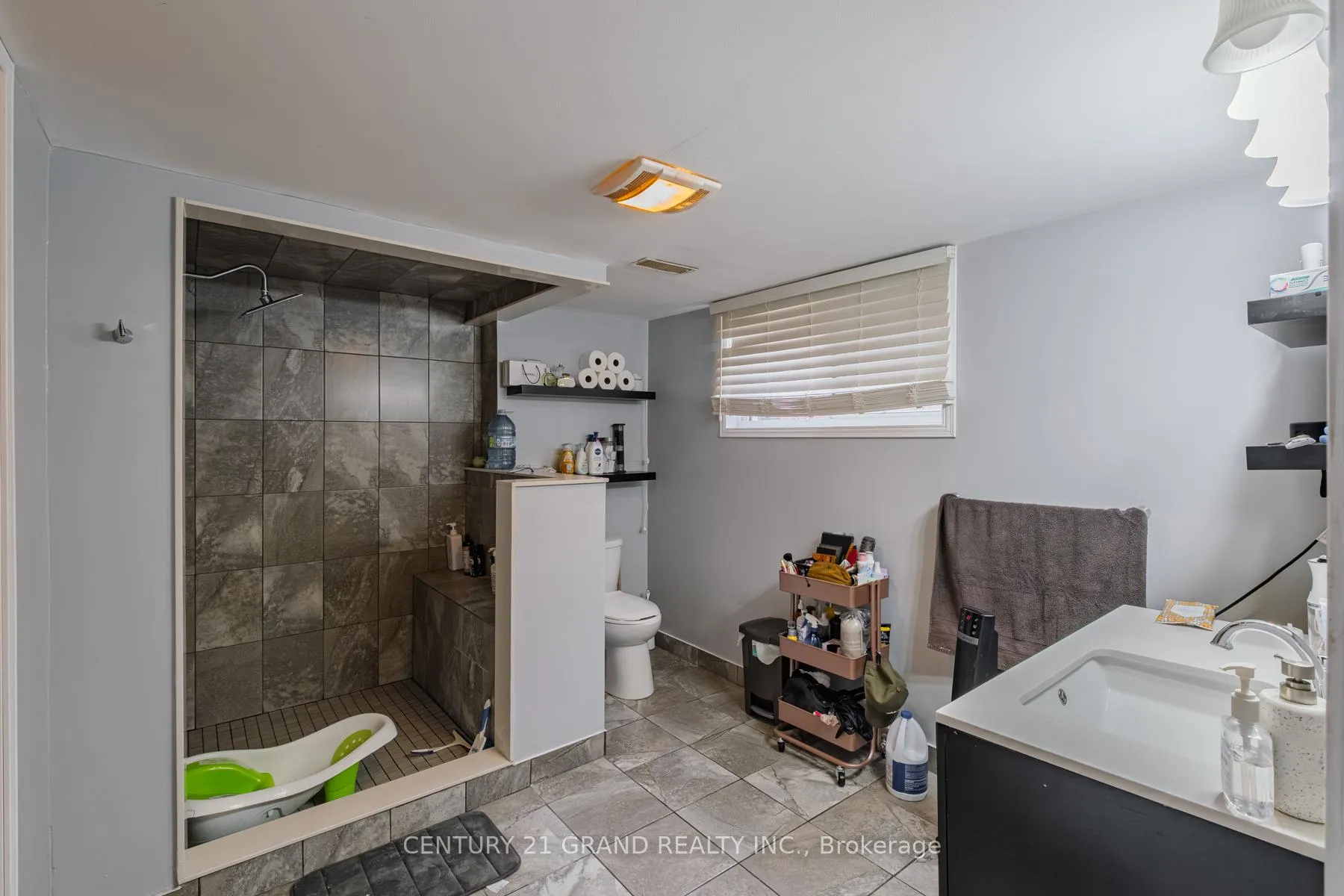 Photo 35 of 2104 Governors Road, Hamilton, Rural Ancaster — HOMEH