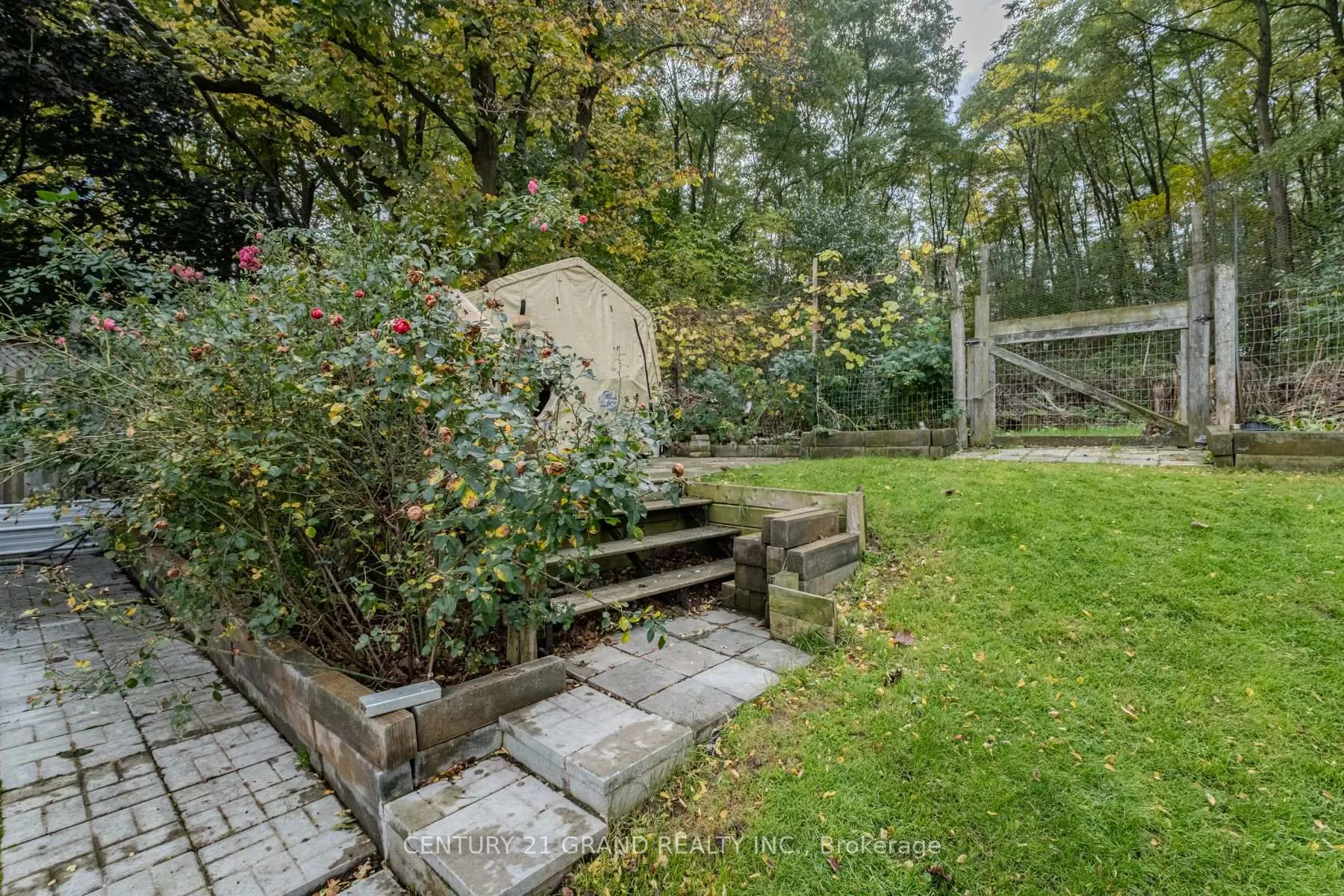 Photo 43 of 2104 Governors Road, Hamilton, Rural Ancaster — HOMEH