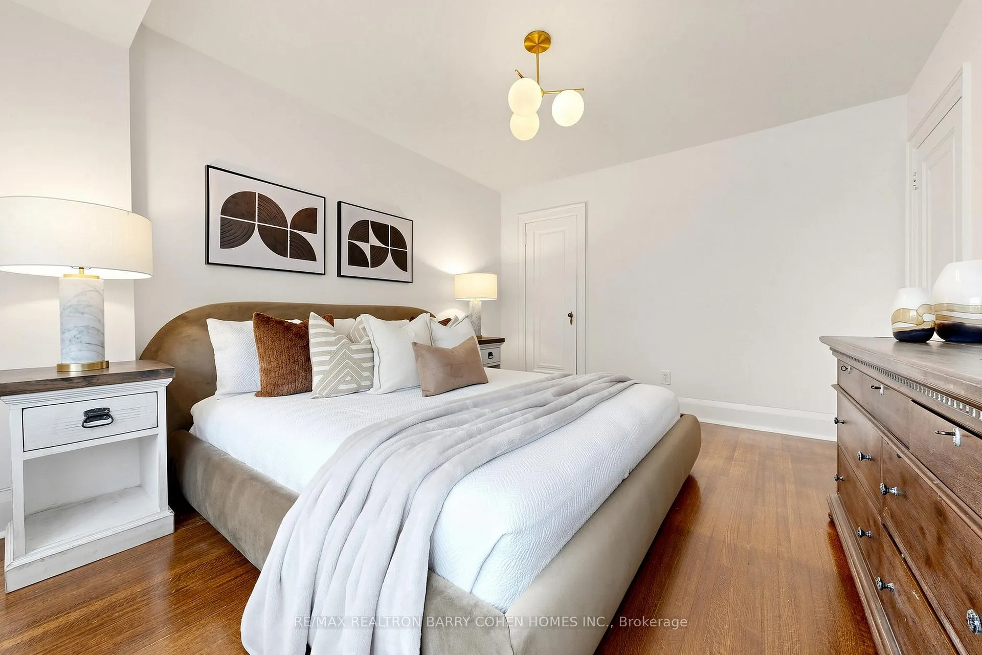 Photo 24 of 3 Donegall Drive, Toronto, Leaside — HOMEH