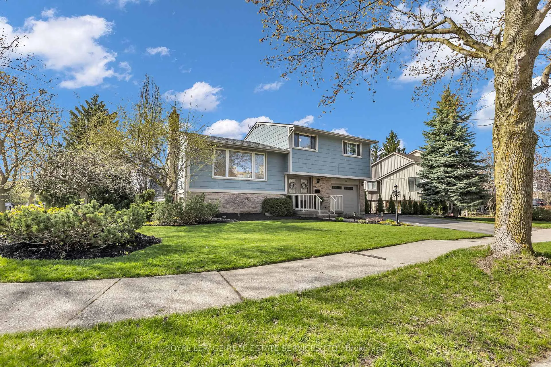 Photo 2 of 24 Shuh Avenue, Kitchener — HOMEH