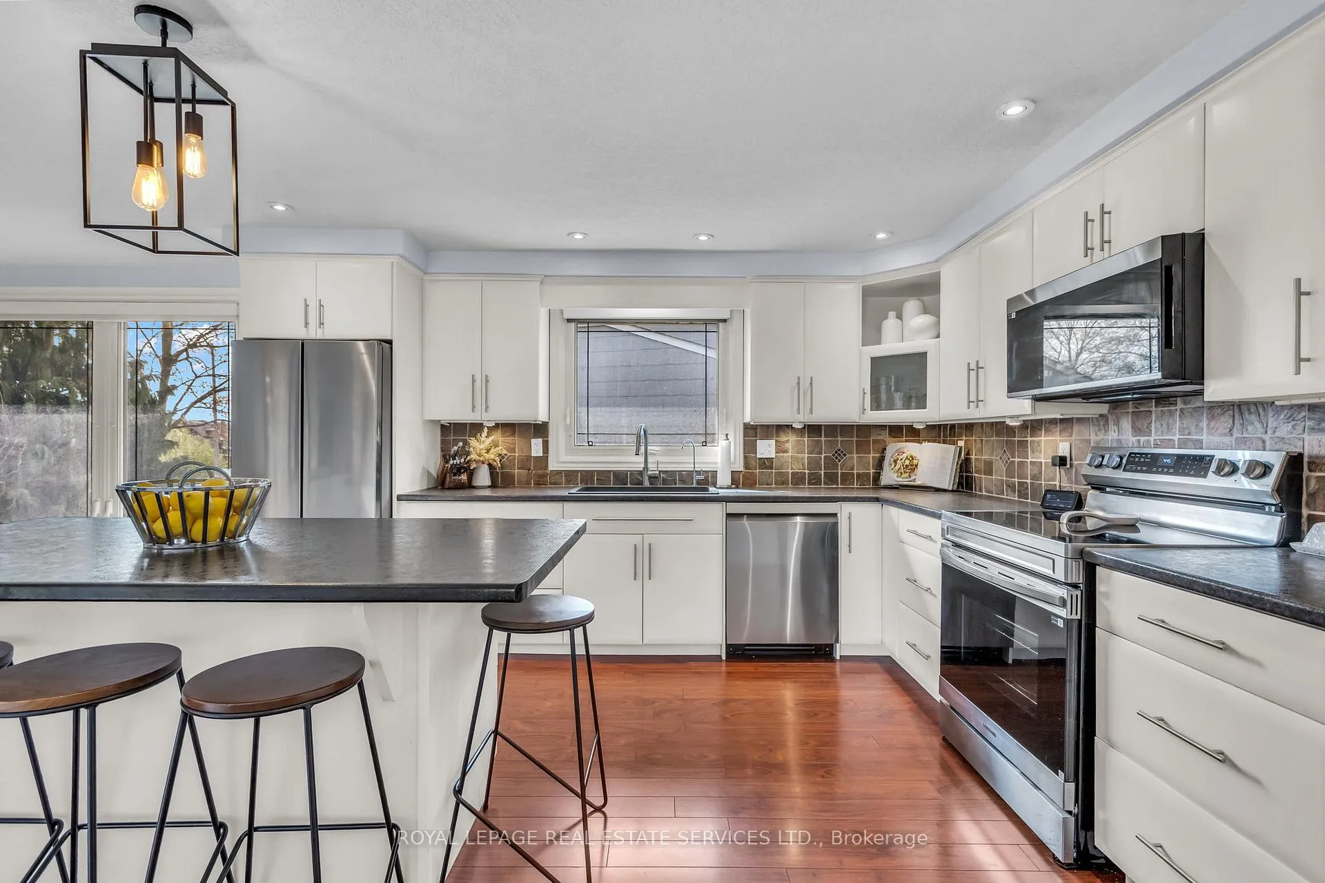Photo 14 of 24 Shuh Avenue, Kitchener — HOMEH
