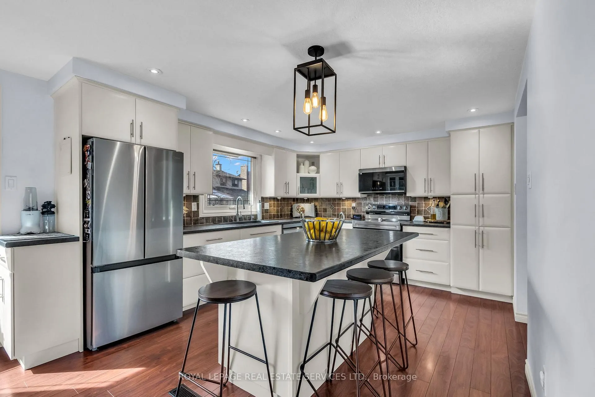 Photo 15 of 24 Shuh Avenue, Kitchener — HOMEH