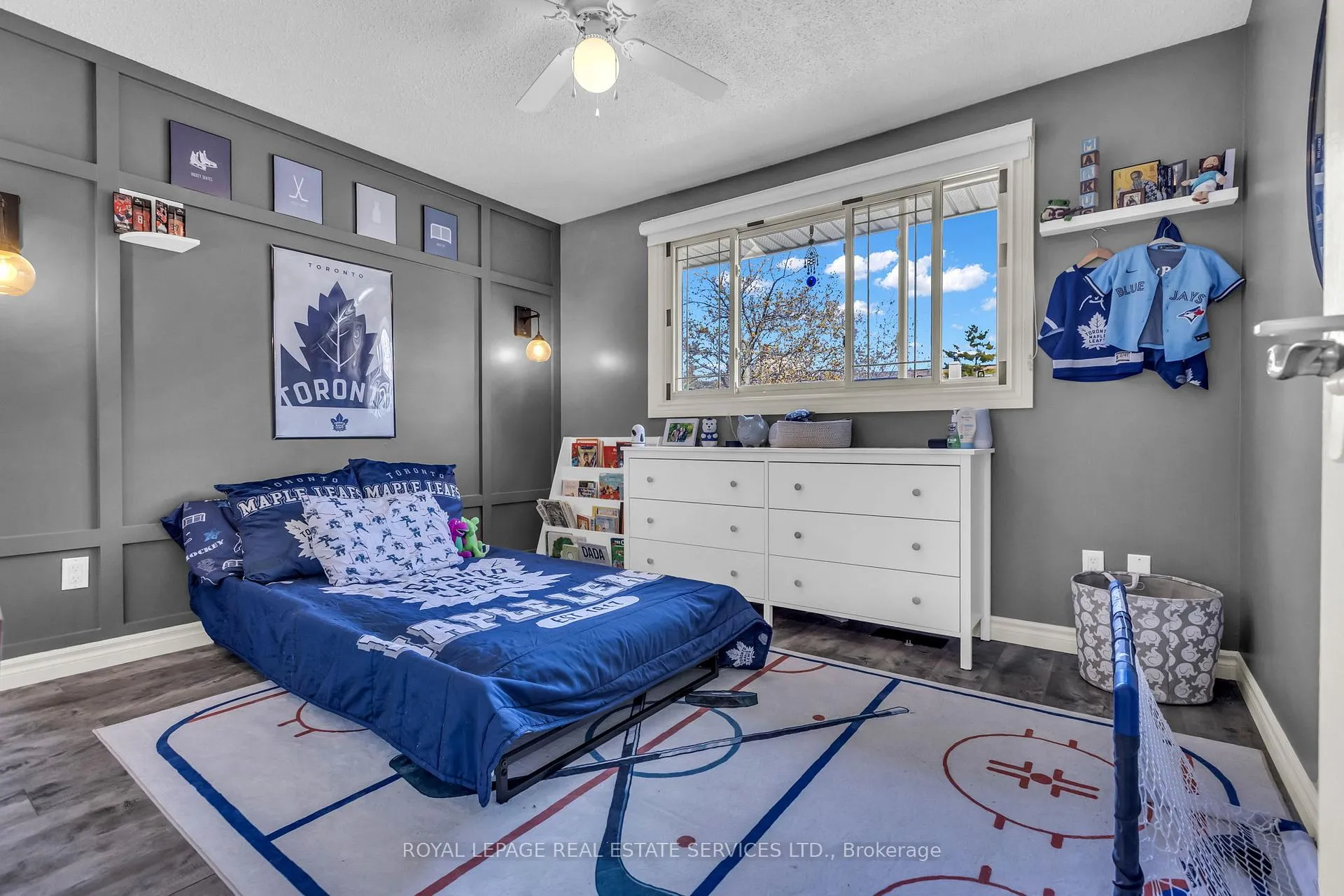 Photo 21 of 24 Shuh Avenue, Kitchener — HOMEH