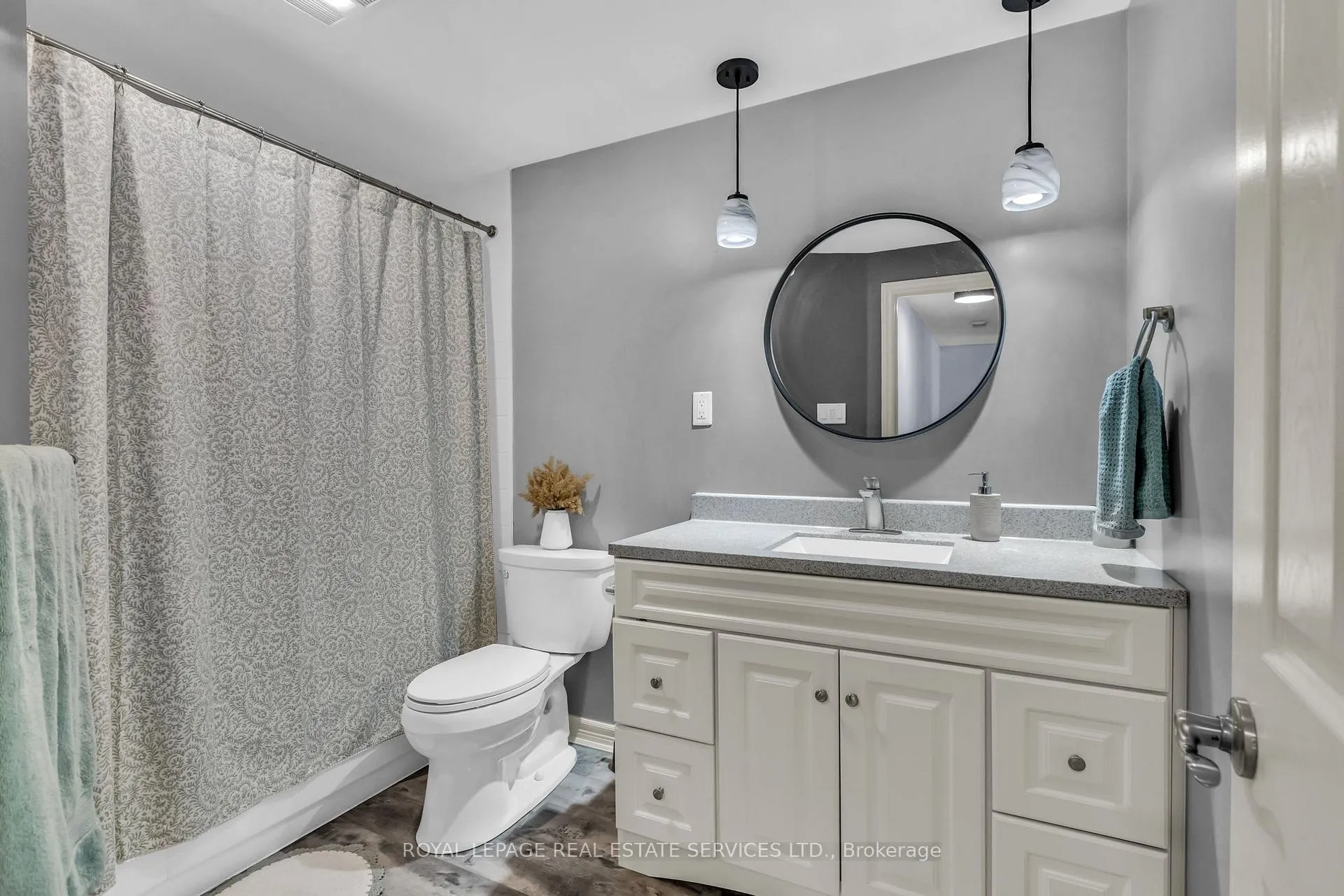Photo 22 of 24 Shuh Avenue, Kitchener — HOMEH