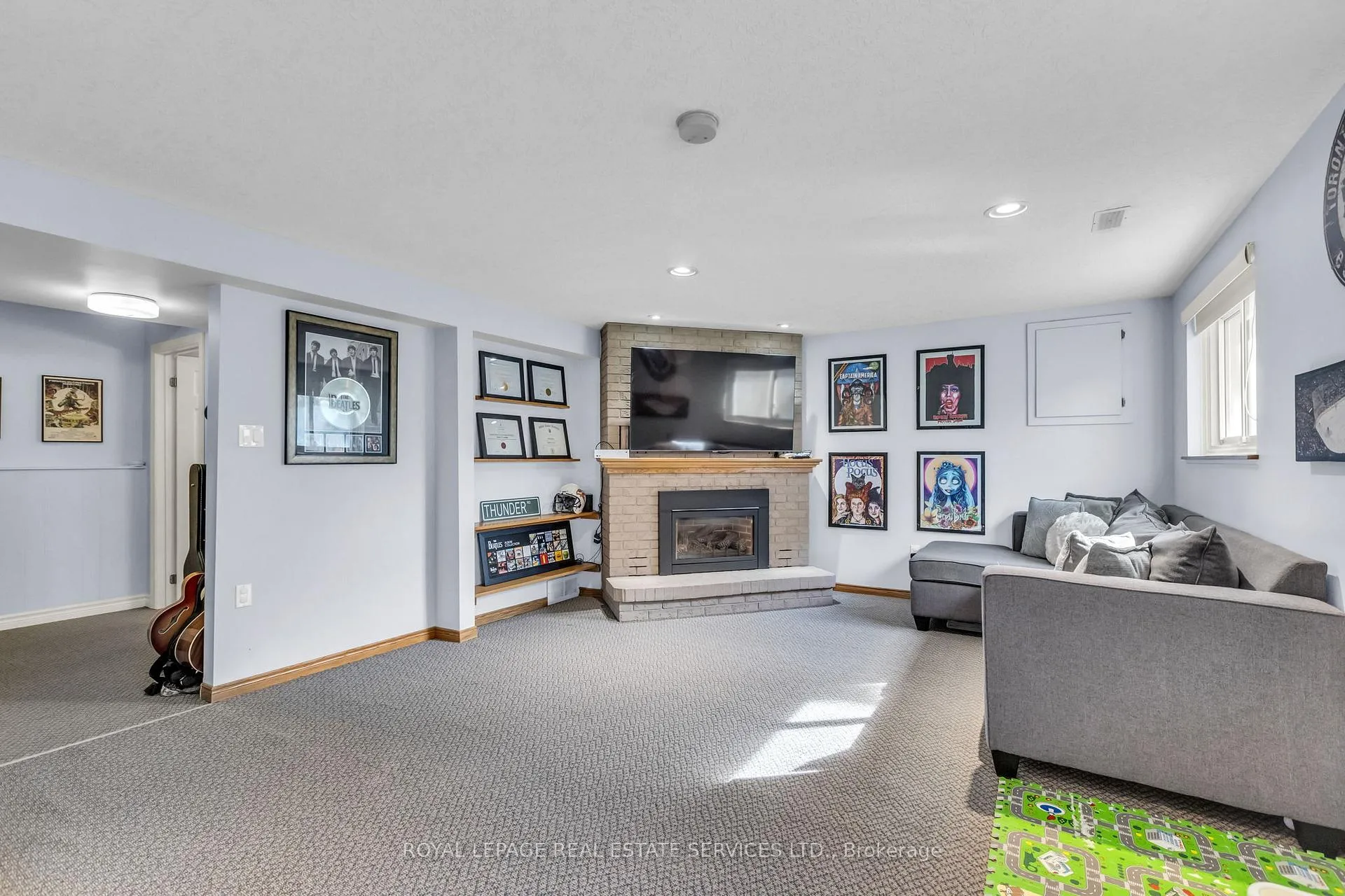 Photo 24 of 24 Shuh Avenue, Kitchener — HOMEH