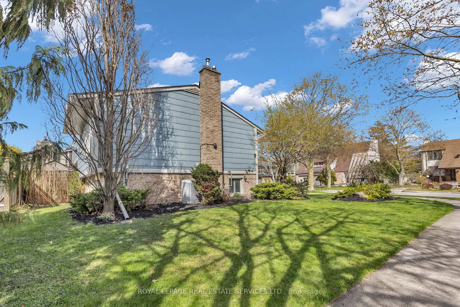 Photo 34 of 24 Shuh Avenue, Kitchener — HOMEH