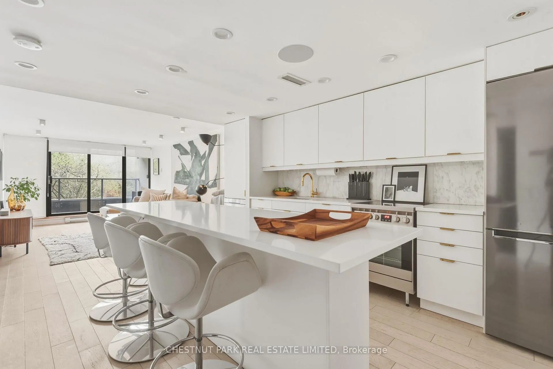 Photo 1 of Unit 201, 40 Oaklands Avenue, Toronto, Yonge-St. Clair — HOMEH