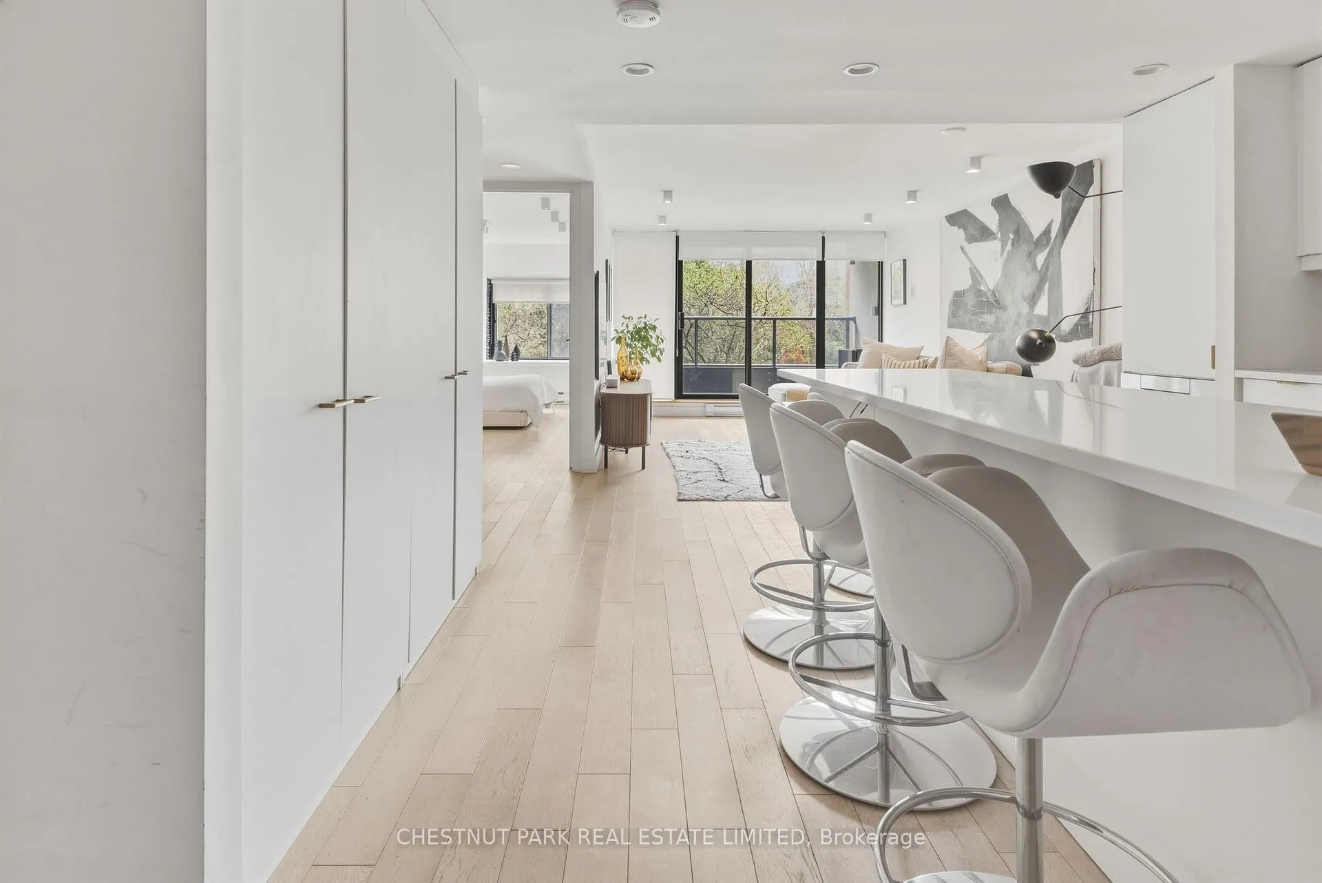 Photo 5 of Unit 201, 40 Oaklands Avenue, Toronto, Yonge-St. Clair — HOMEH