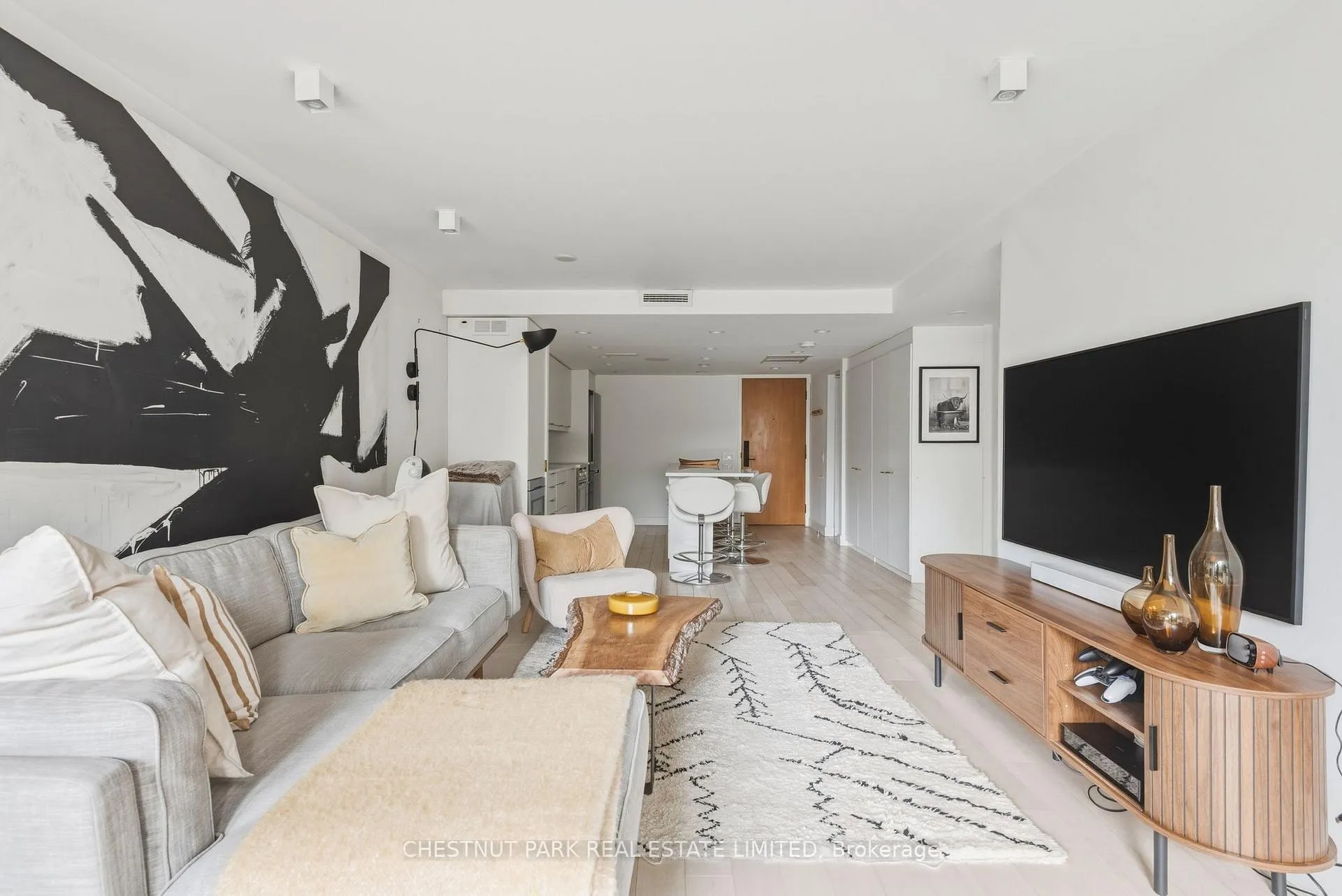Photo 14 of Unit 201, 40 Oaklands Avenue, Toronto, Yonge-St. Clair — HOMEH