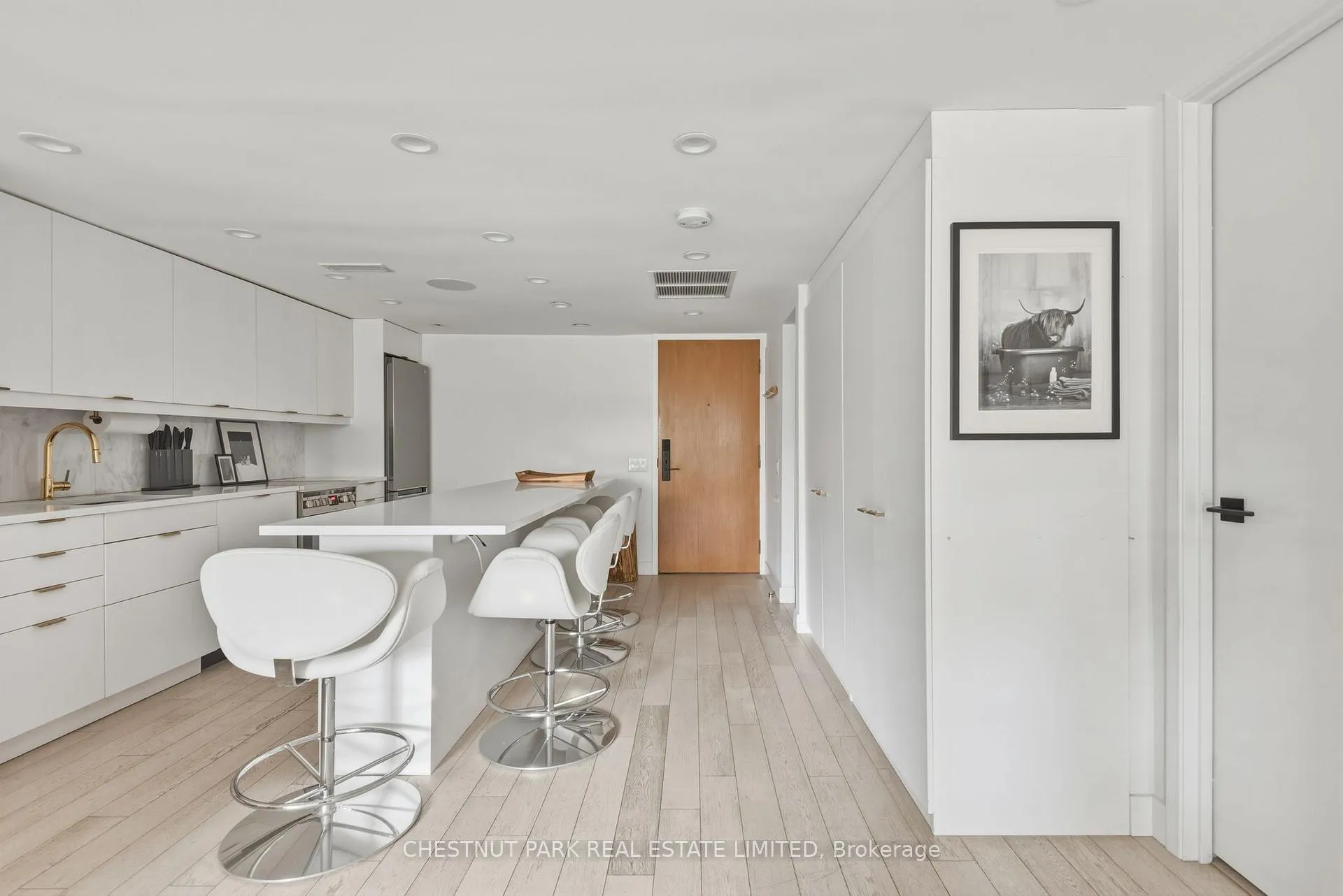 Photo 15 of Unit 201, 40 Oaklands Avenue, Toronto, Yonge-St. Clair — HOMEH