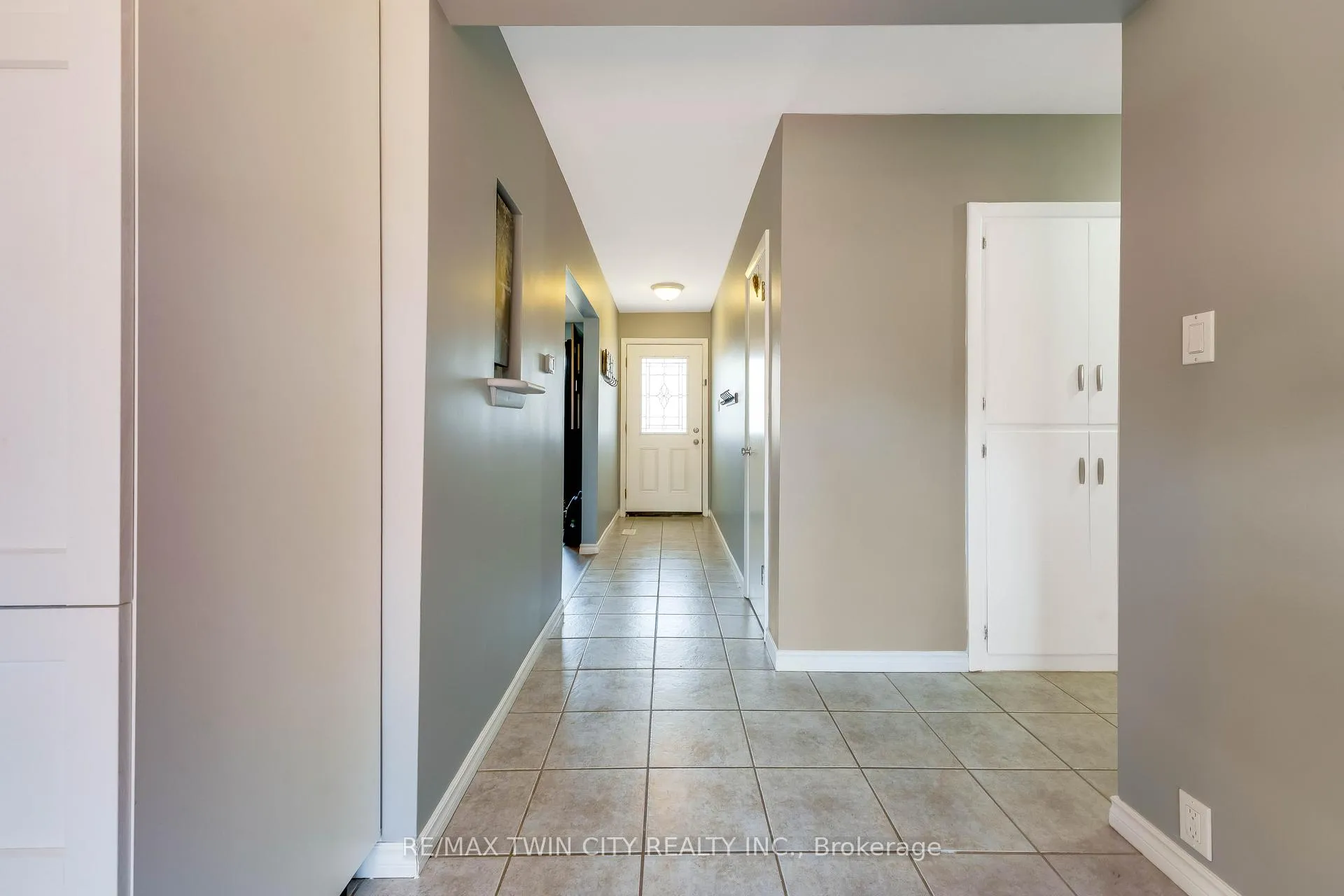 Photo 4 of 92 Braeside Avenue, Waterloo — HOMEH