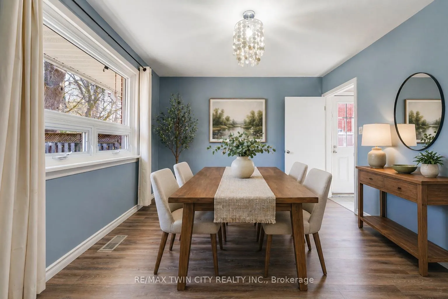Photo 9 of 92 Braeside Avenue, Waterloo — HOMEH