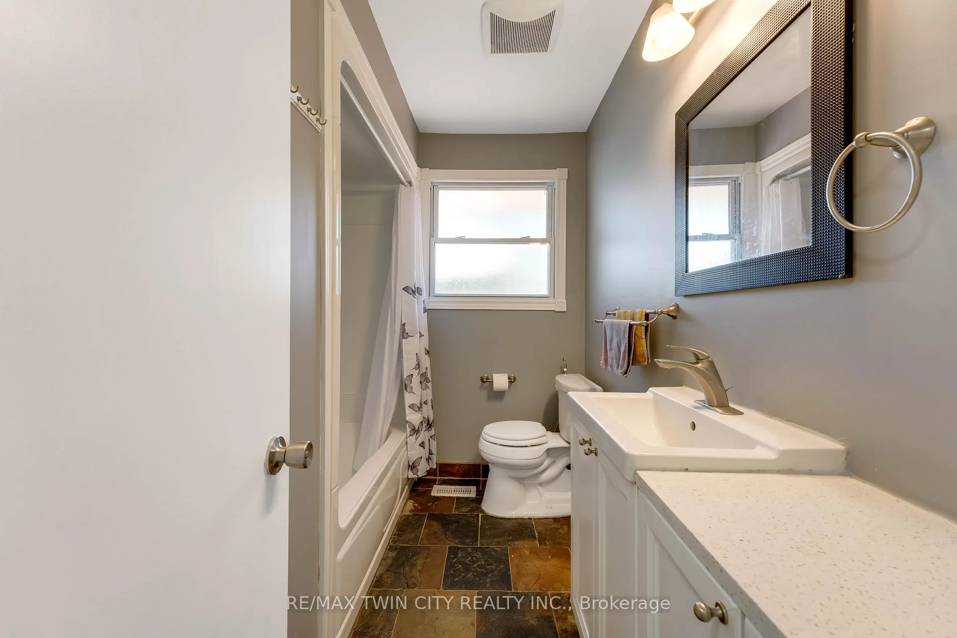 Photo 15 of 92 Braeside Avenue, Waterloo — HOMEH