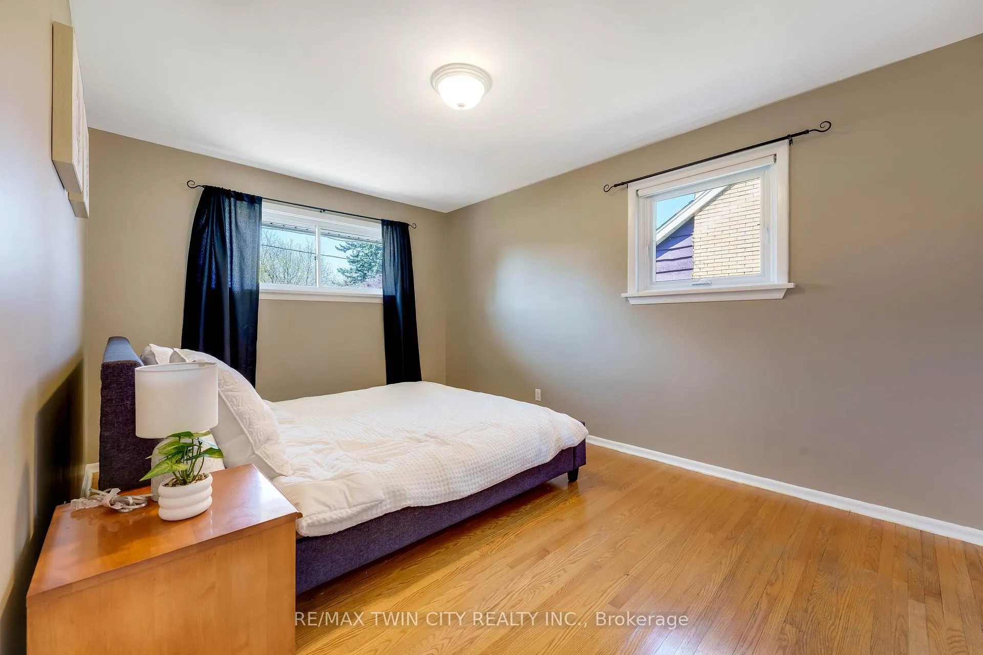 Photo 22 of 92 Braeside Avenue, Waterloo — HOMEH