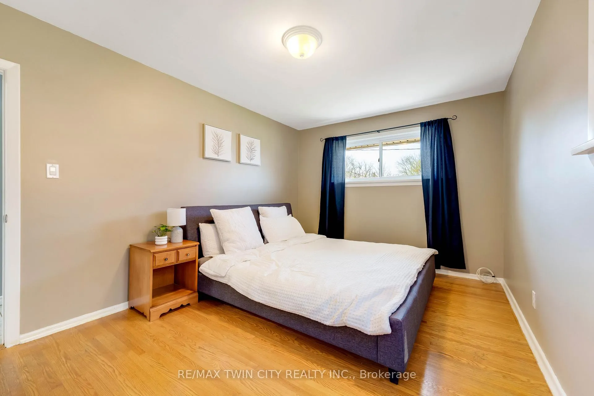 Photo 23 of 92 Braeside Avenue, Waterloo — HOMEH