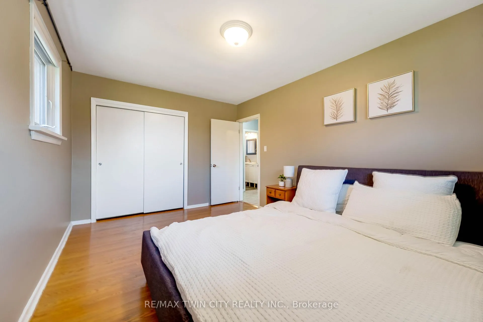 Photo 24 of 92 Braeside Avenue, Waterloo — HOMEH