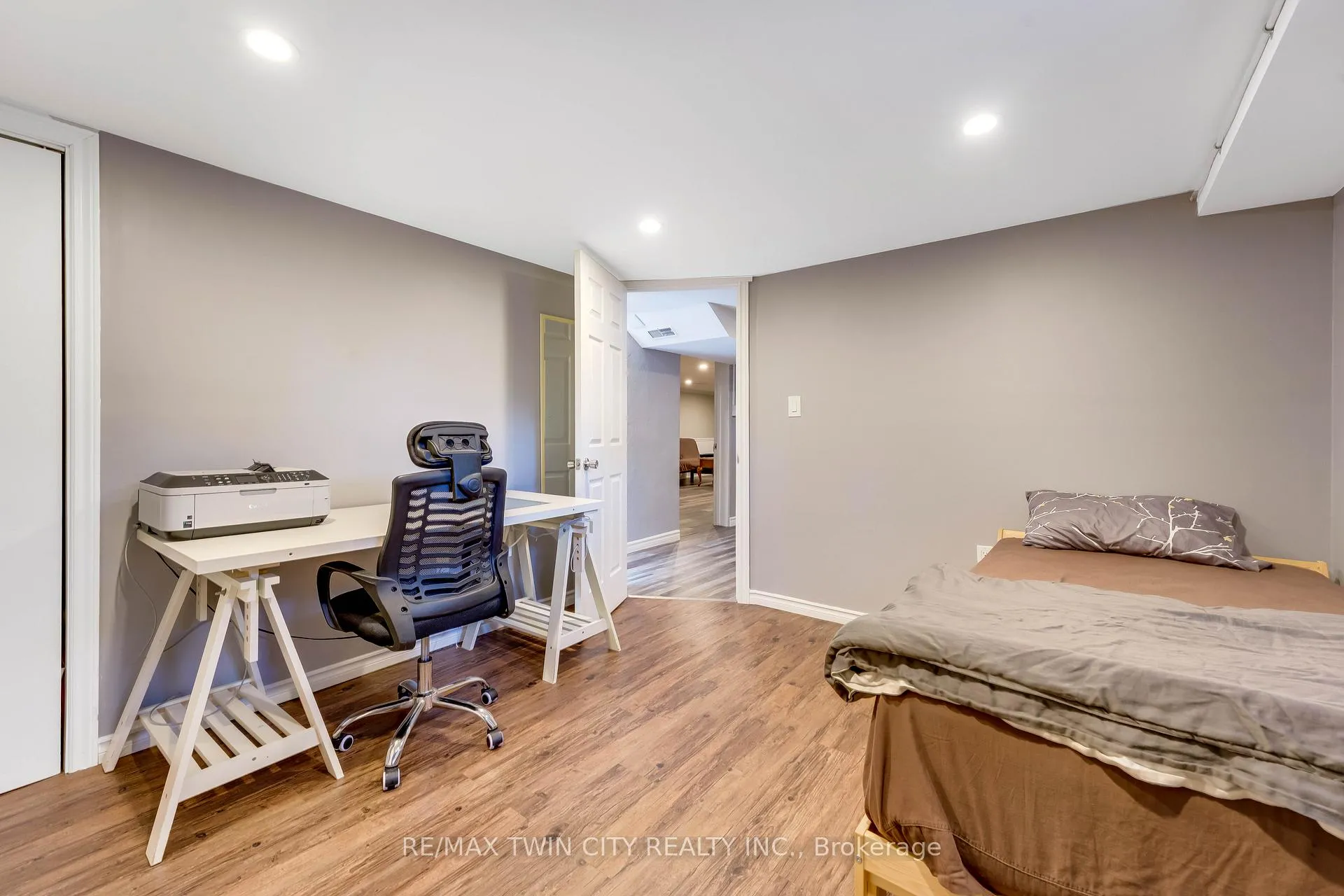Photo 32 of 92 Braeside Avenue, Waterloo — HOMEH