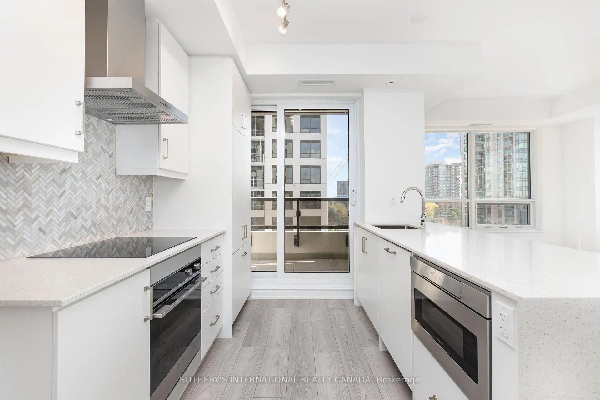 Photo 4 of Unit 604, 36 Elm Drive W, Mississauga, Fairview — HOMEH