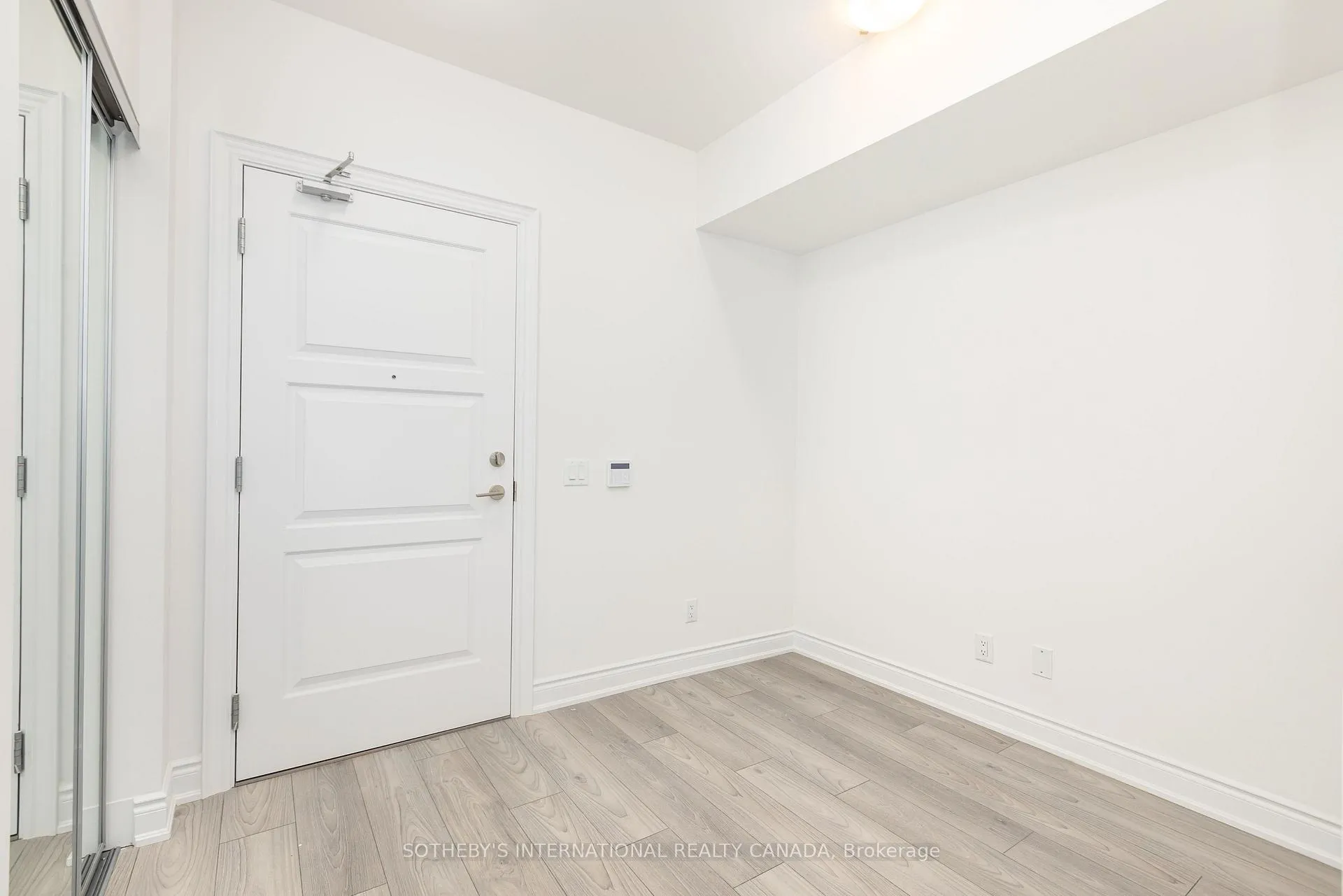 Photo 15 of Unit 604, 36 Elm Drive W, Mississauga, Fairview — HOMEH