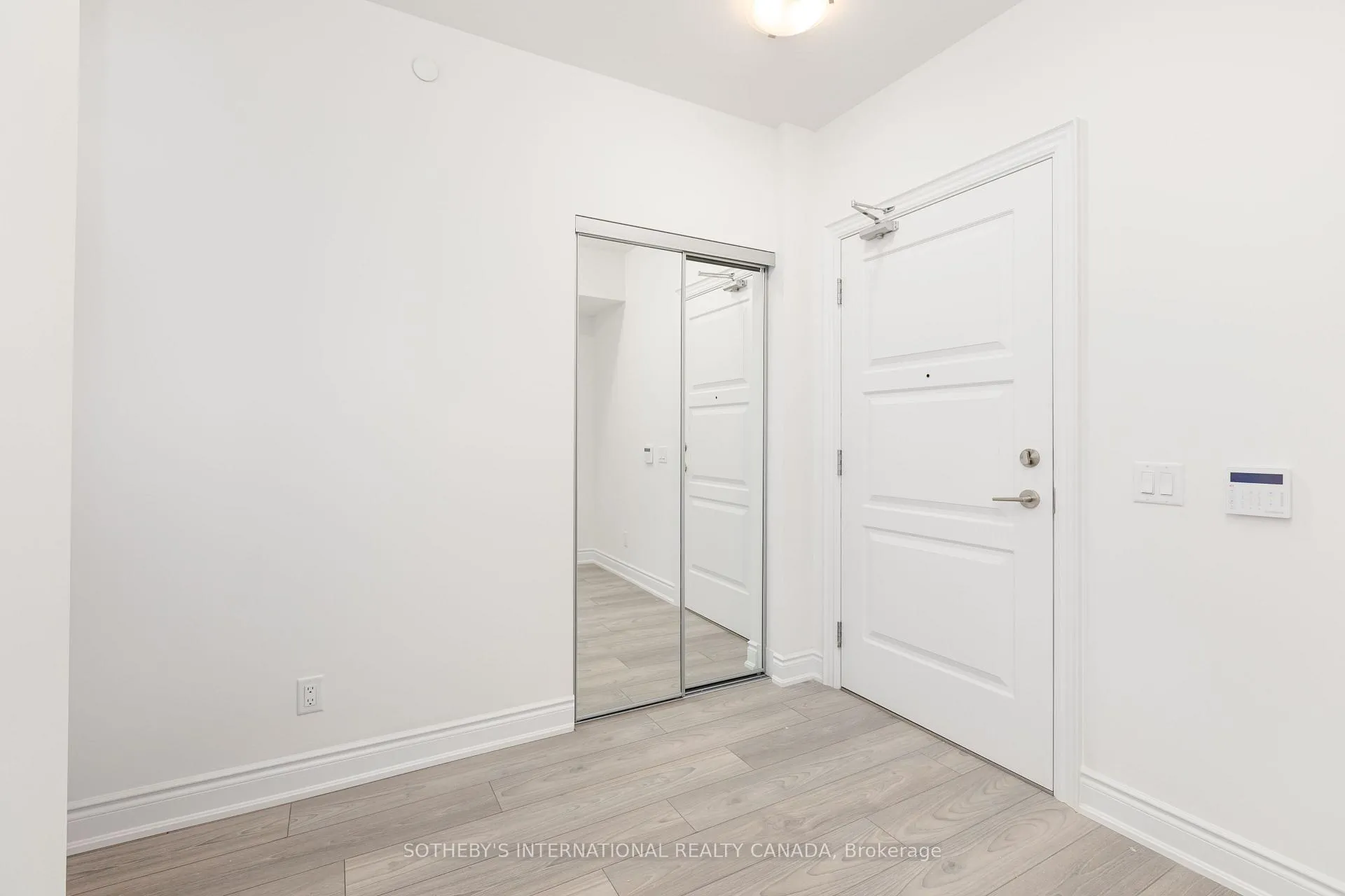 Photo 16 of Unit 604, 36 Elm Drive W, Mississauga, Fairview — HOMEH