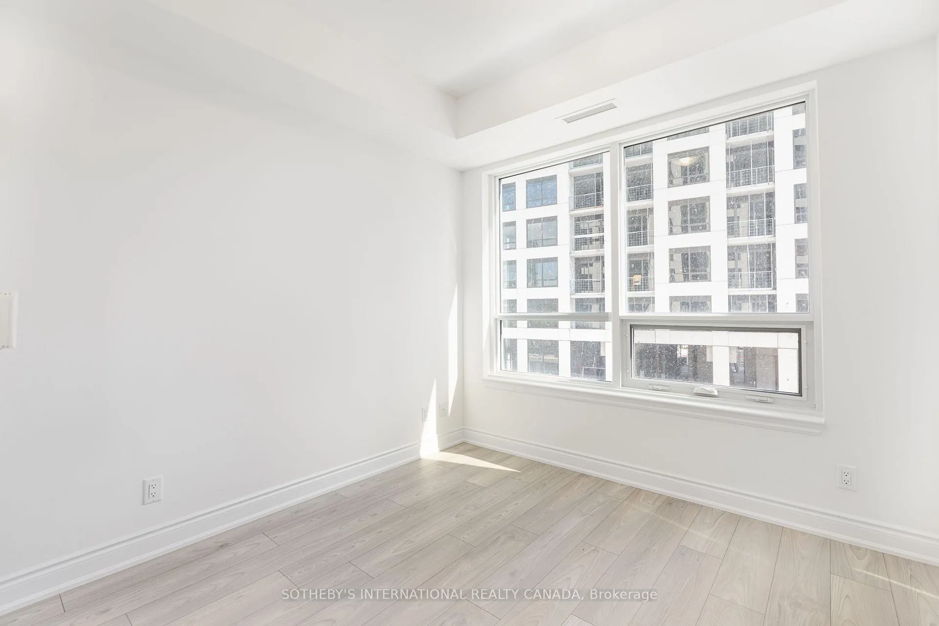 Photo 18 of Unit 604, 36 Elm Drive W, Mississauga, Fairview — HOMEH