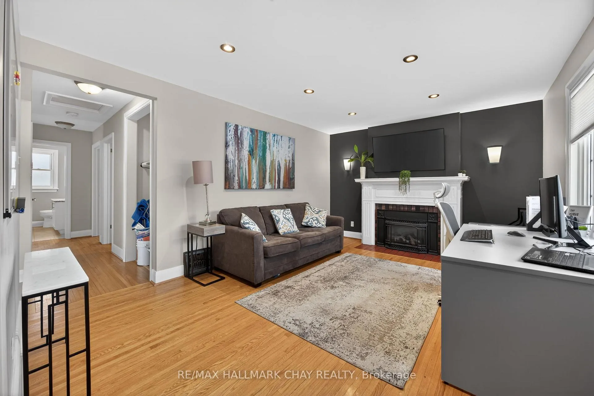 Photo 8 of 68 Drury Lane, Barrie, Wellington — HOMEH