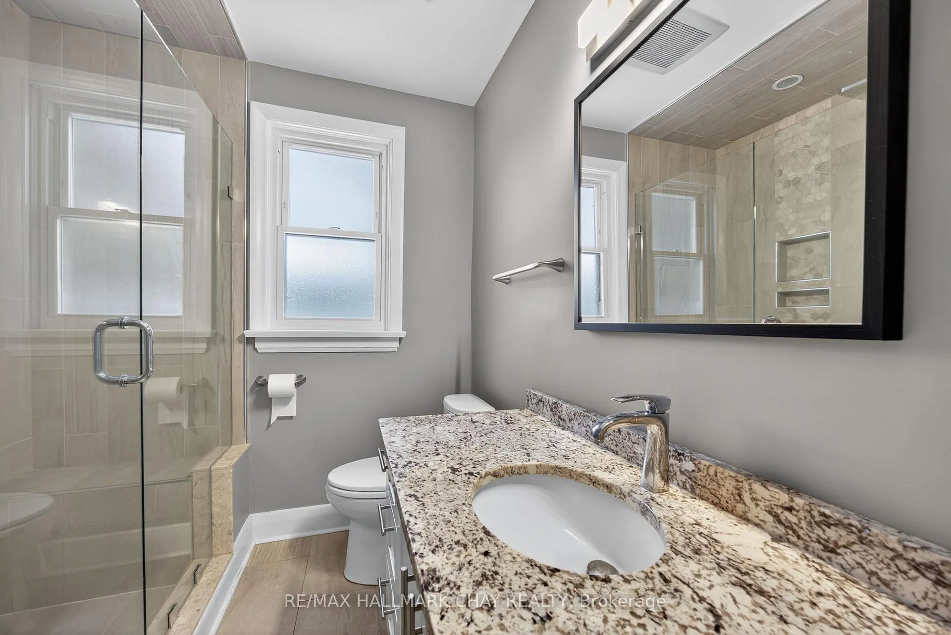 Photo 19 of 68 Drury Lane, Barrie, Wellington — HOMEH