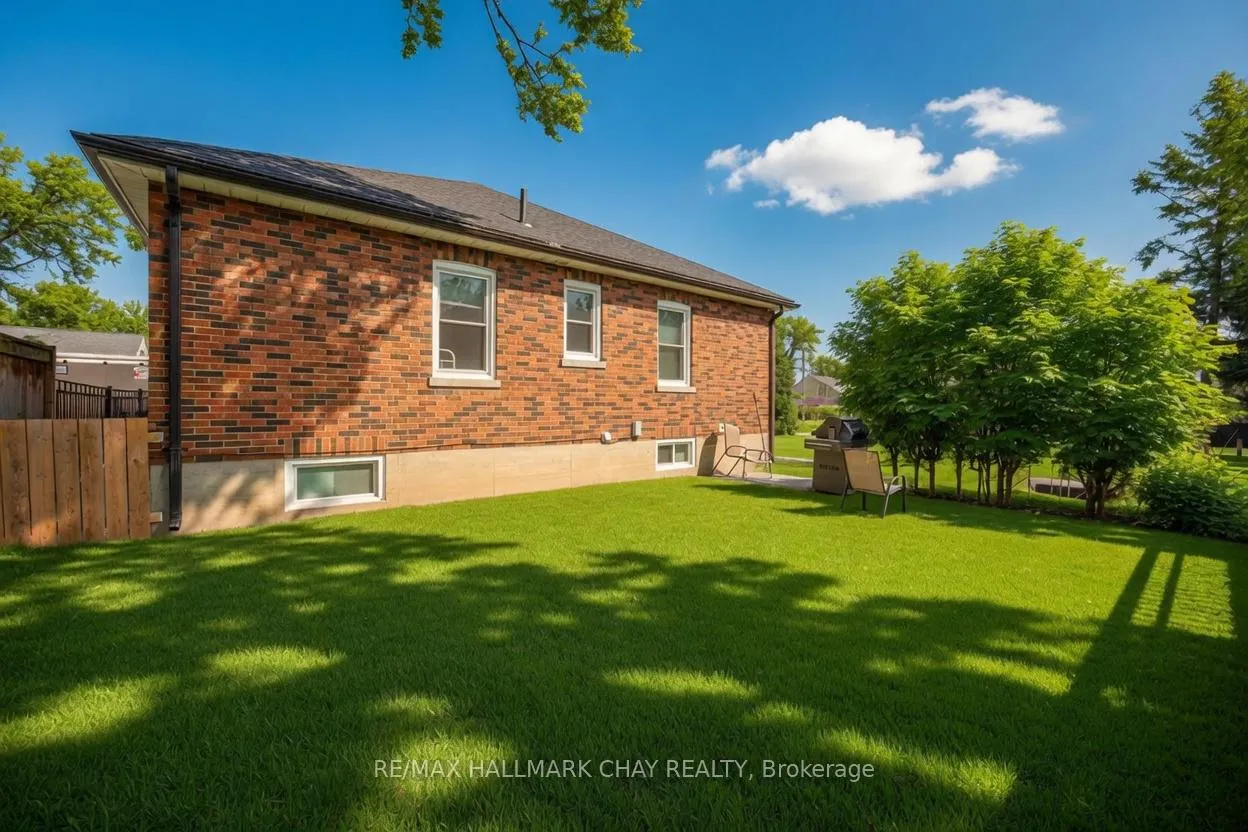 Photo 26 of 68 Drury Lane, Barrie, Wellington — HOMEH