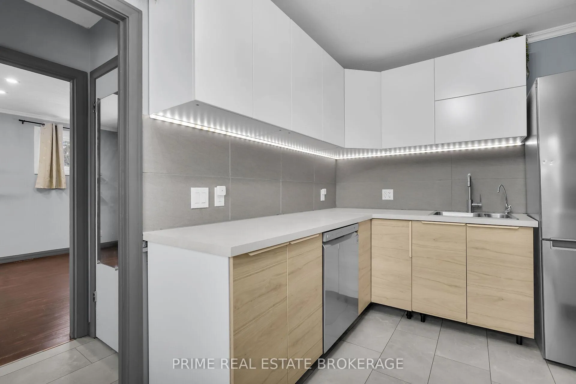 Photo 16 of 361 Spruce Street, London, East H — HOMEH
