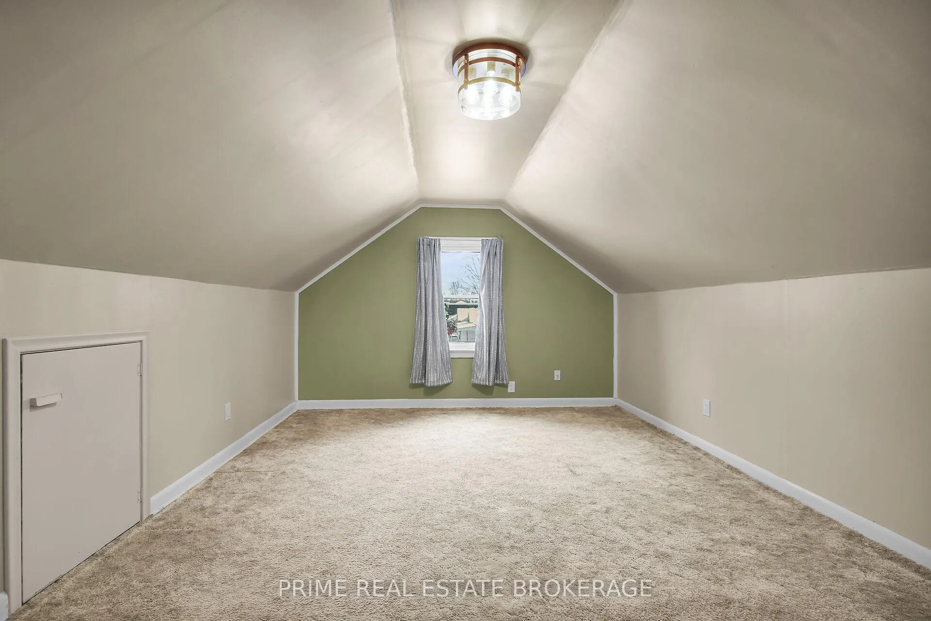 Photo 27 of 361 Spruce Street, London, East H — HOMEH