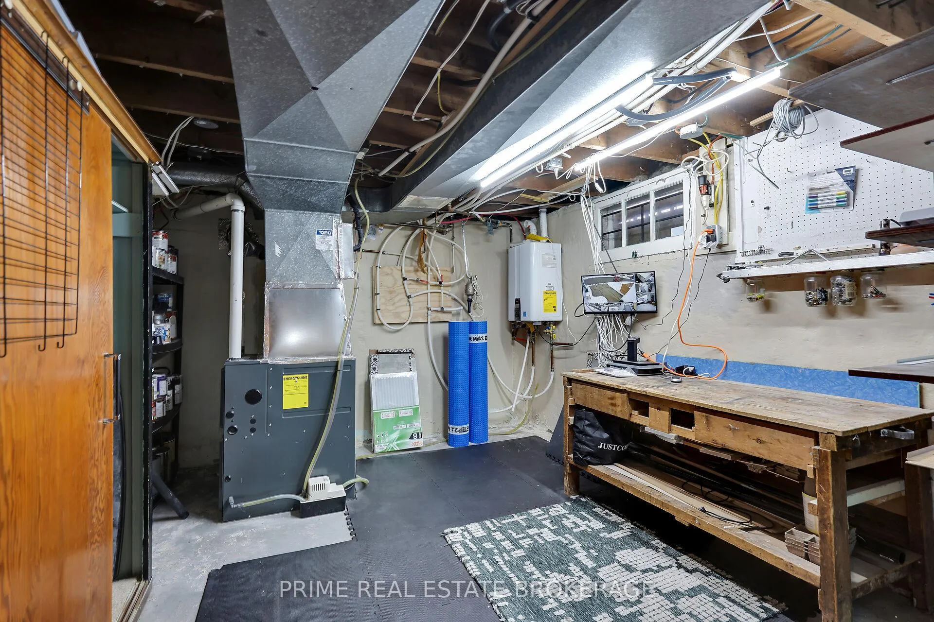 Photo 35 of 361 Spruce Street, London, East H — HOMEH