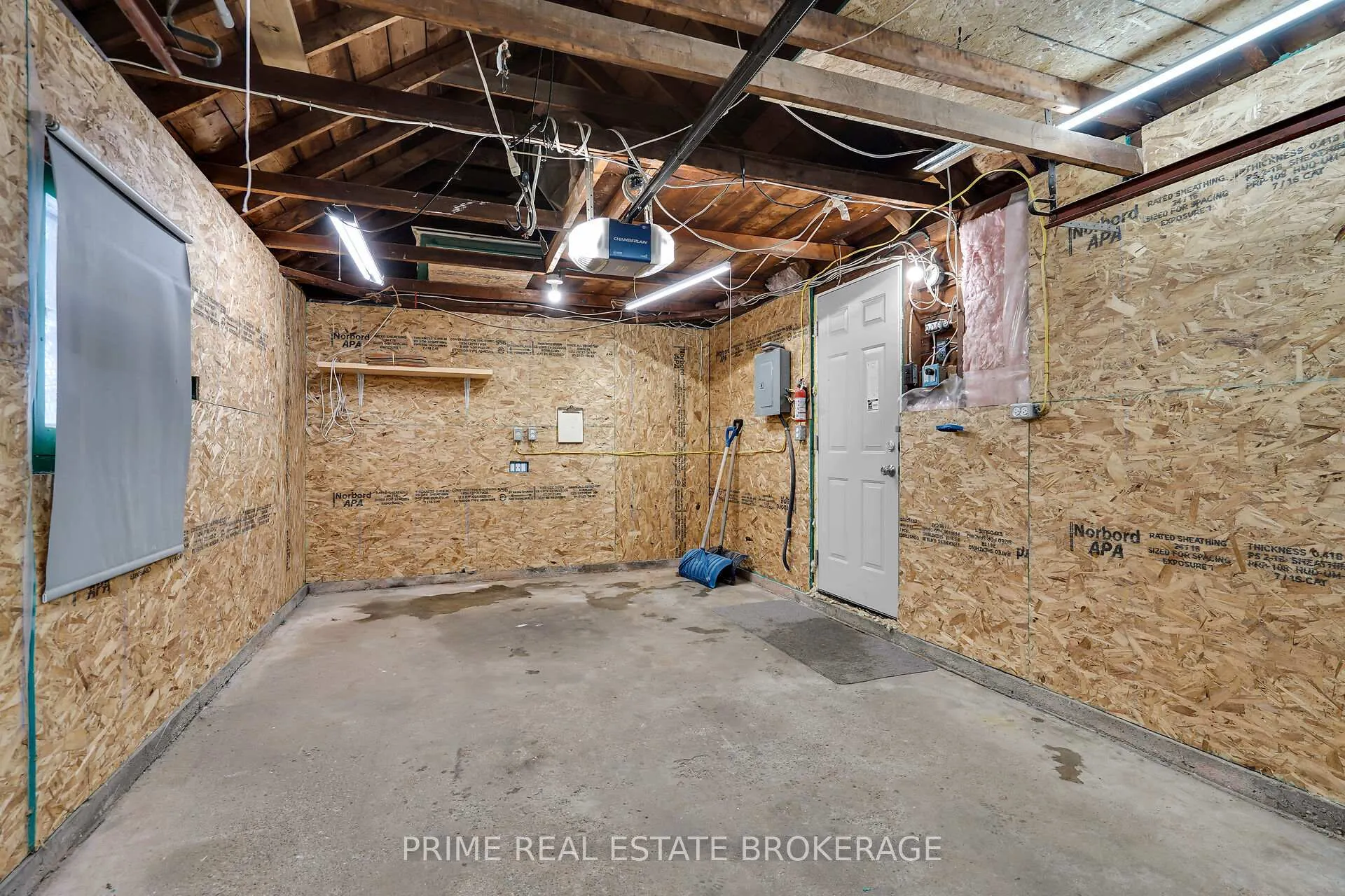 Photo 36 of 361 Spruce Street, London, East H — HOMEH