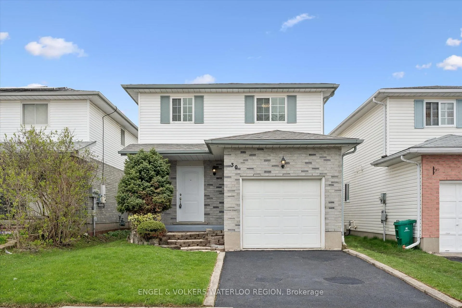 Photo 1 of 30 Beechmanor Crescent, Kitchener — HOMEH