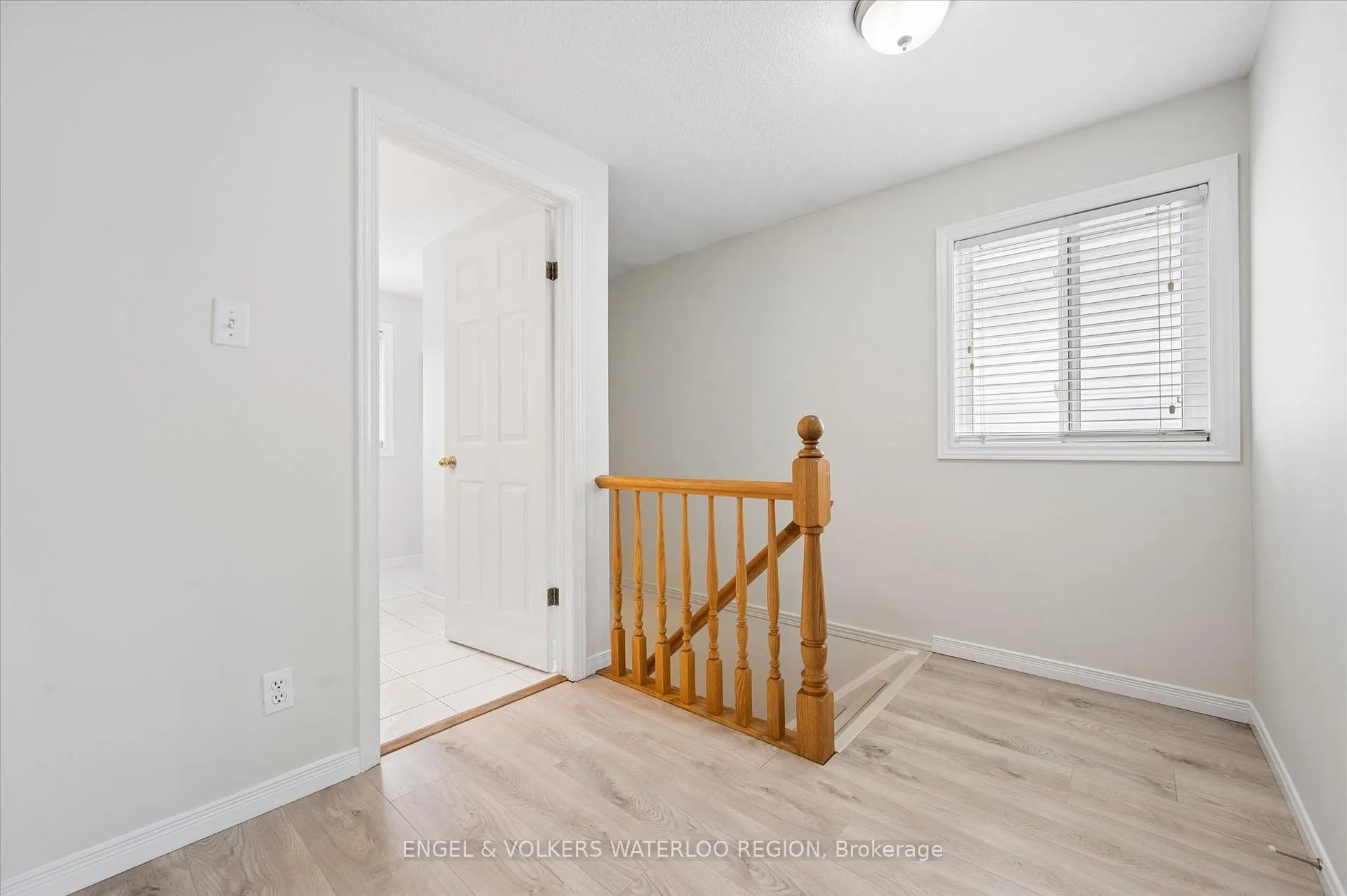Photo 15 of 30 Beechmanor Crescent, Kitchener — HOMEH