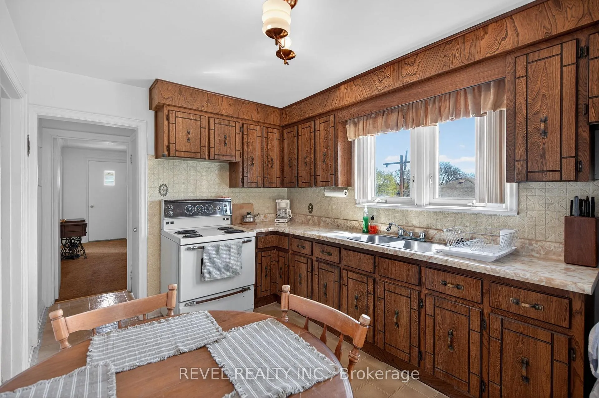 Photo 6 of 276 Glenholme Avenue, Hamilton, Glenview — HOMEH