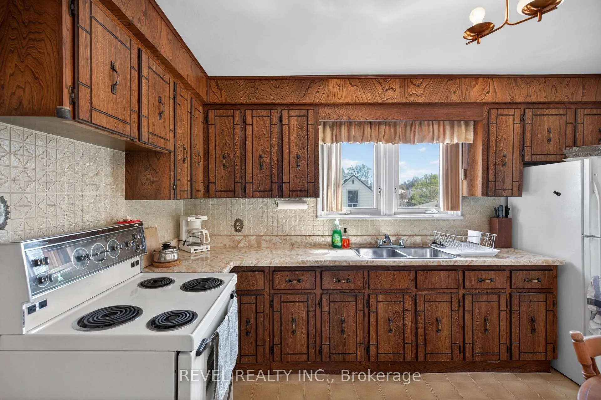 Photo 8 of 276 Glenholme Avenue, Hamilton, Glenview — HOMEH
