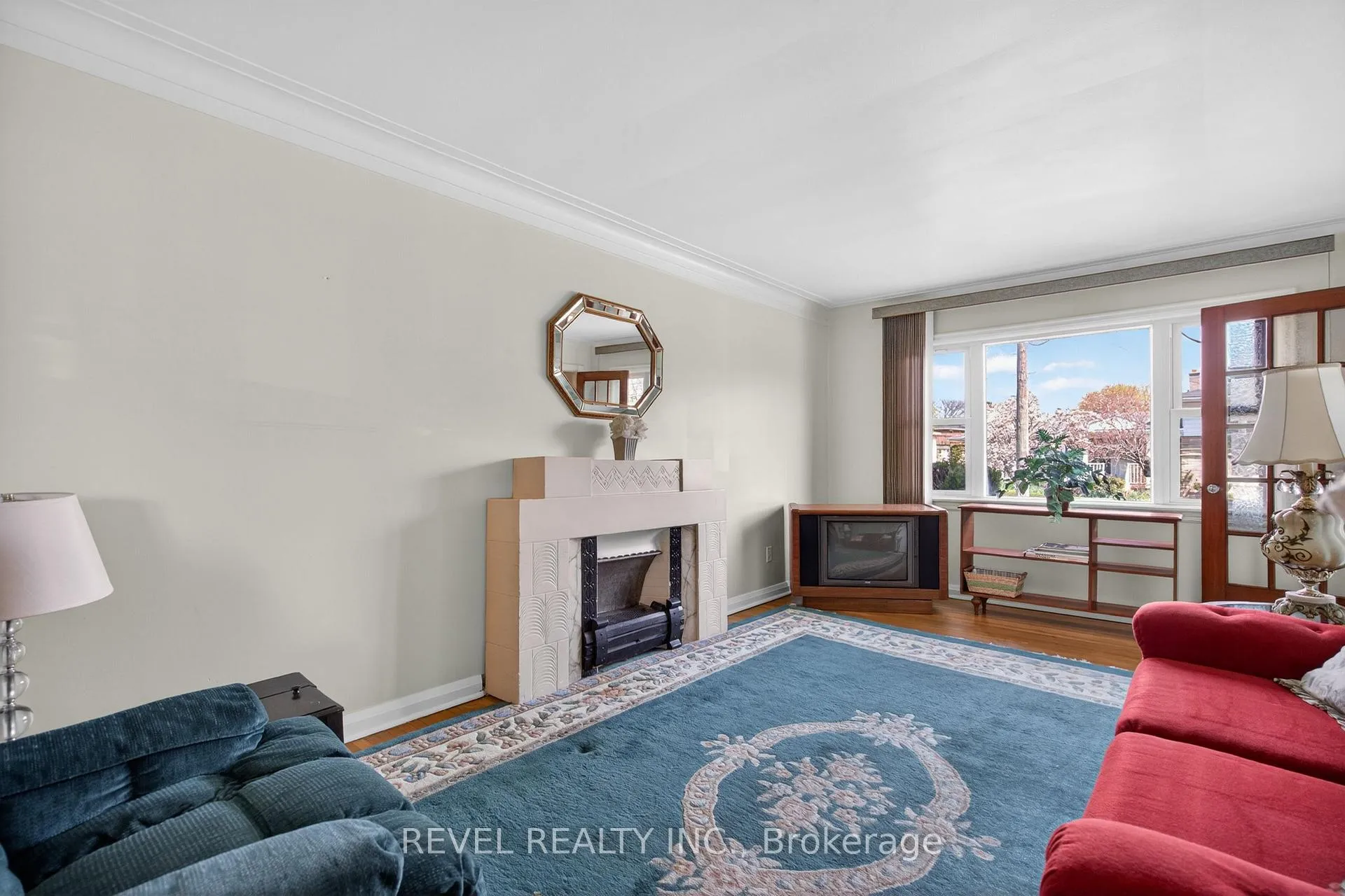 Photo 11 of 276 Glenholme Avenue, Hamilton, Glenview — HOMEH