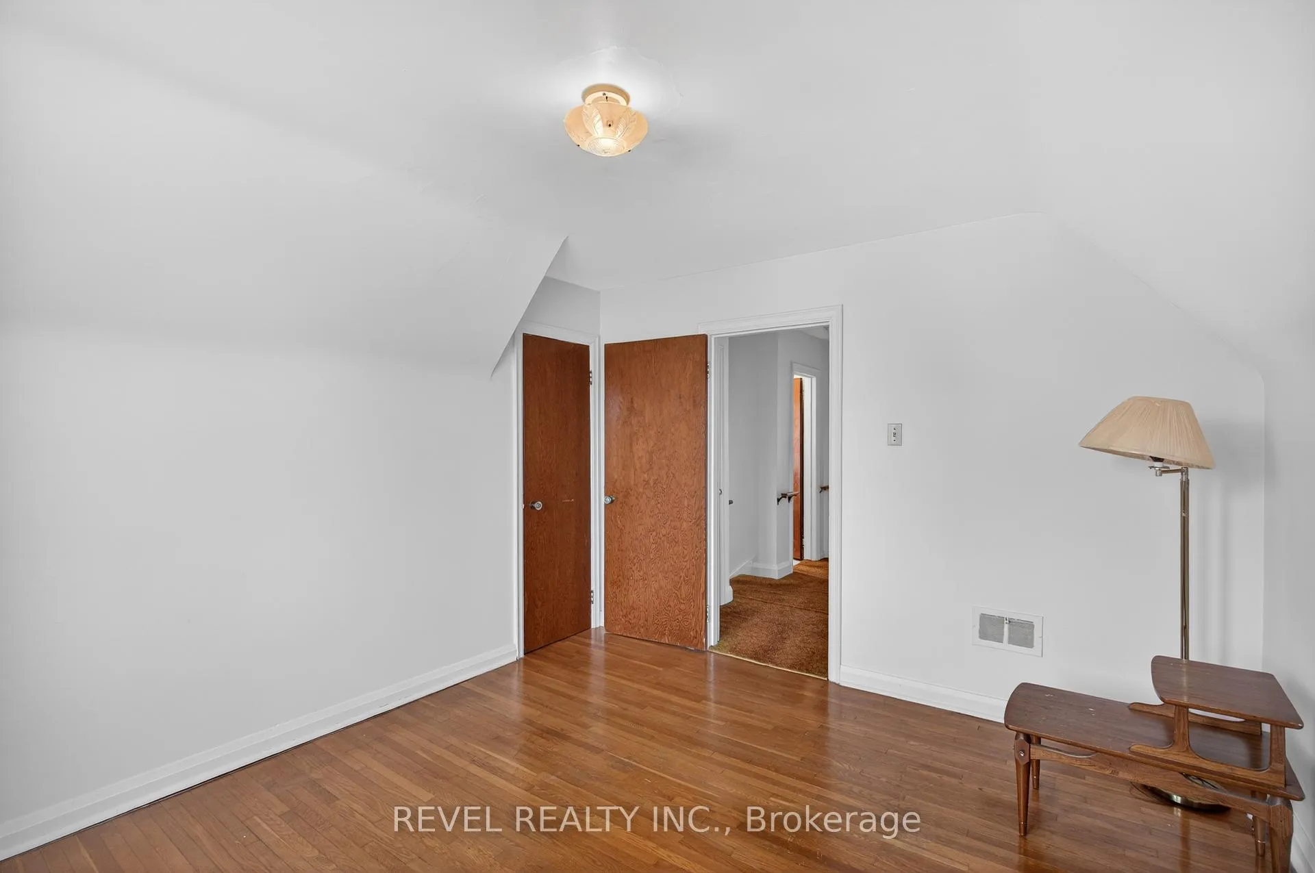 Photo 16 of 276 Glenholme Avenue, Hamilton, Glenview — HOMEH