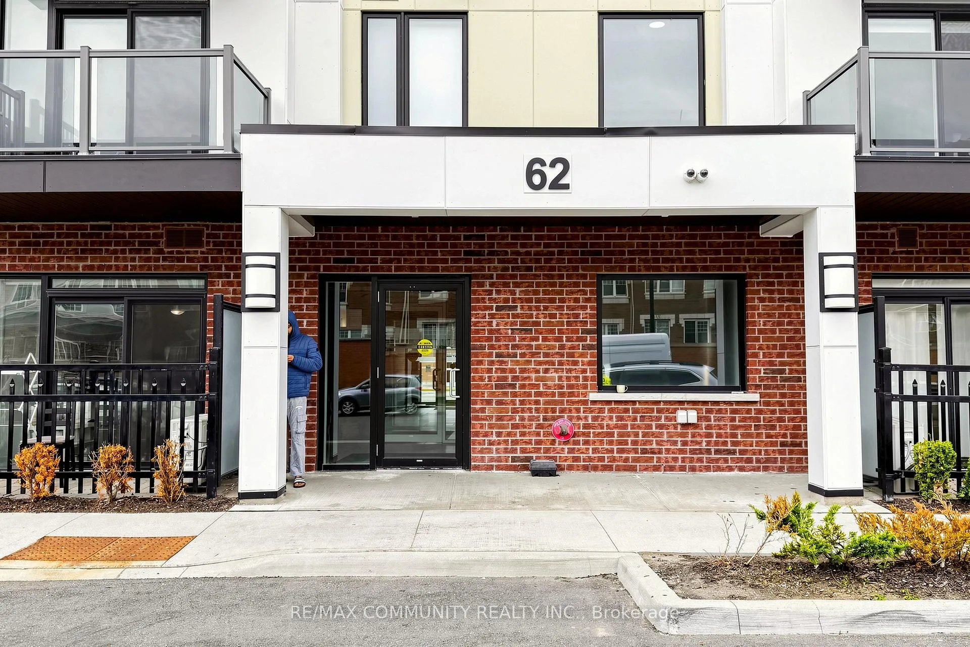 Photo 3 of Unit 315, 62 Sky Harbour Drive, Brampton, Bram West — HOMEH